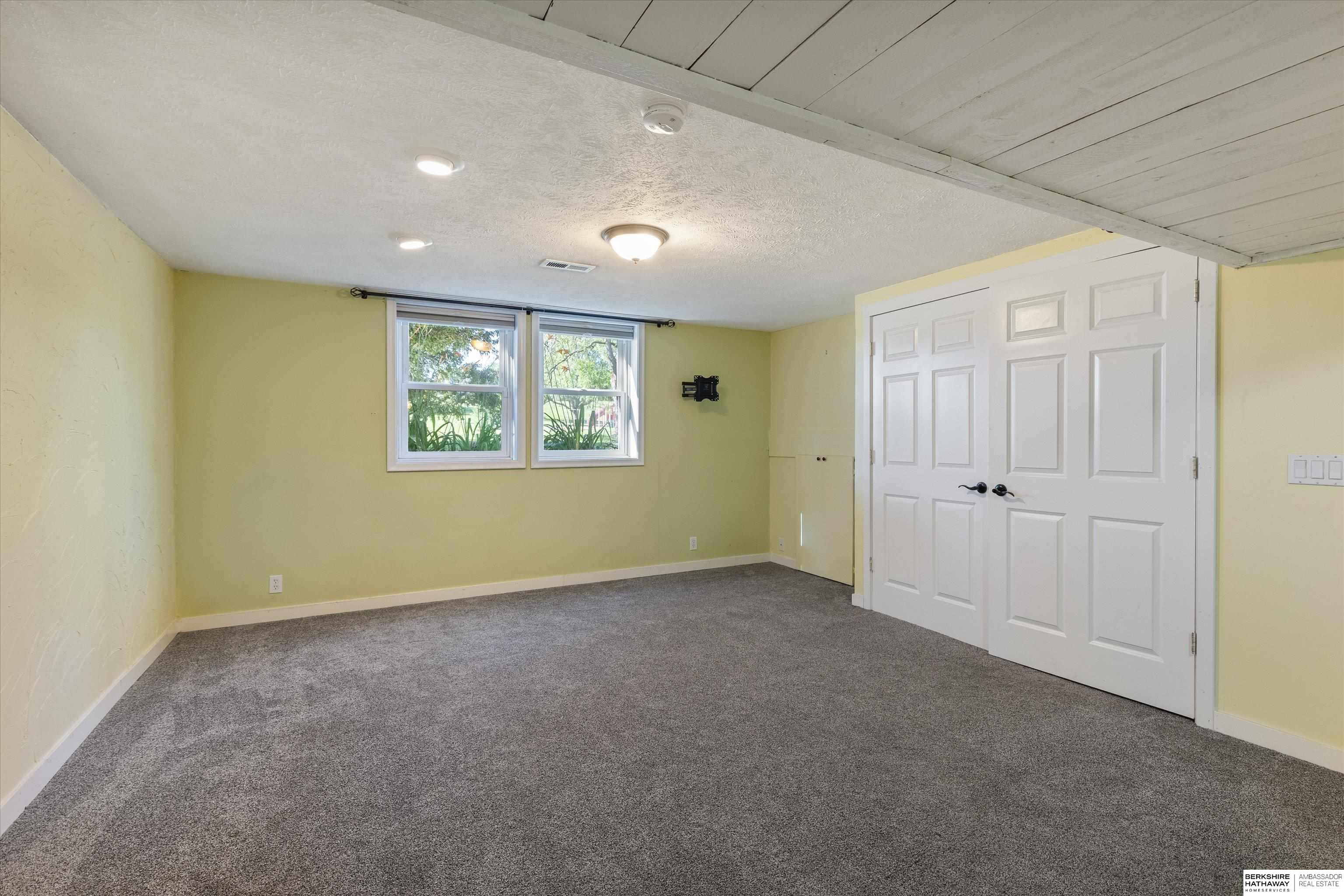 Omaha, Nebraska 68164, United States, 3 Bedrooms Bedrooms, ,2 BathroomsBathrooms,Residential,Active,163557