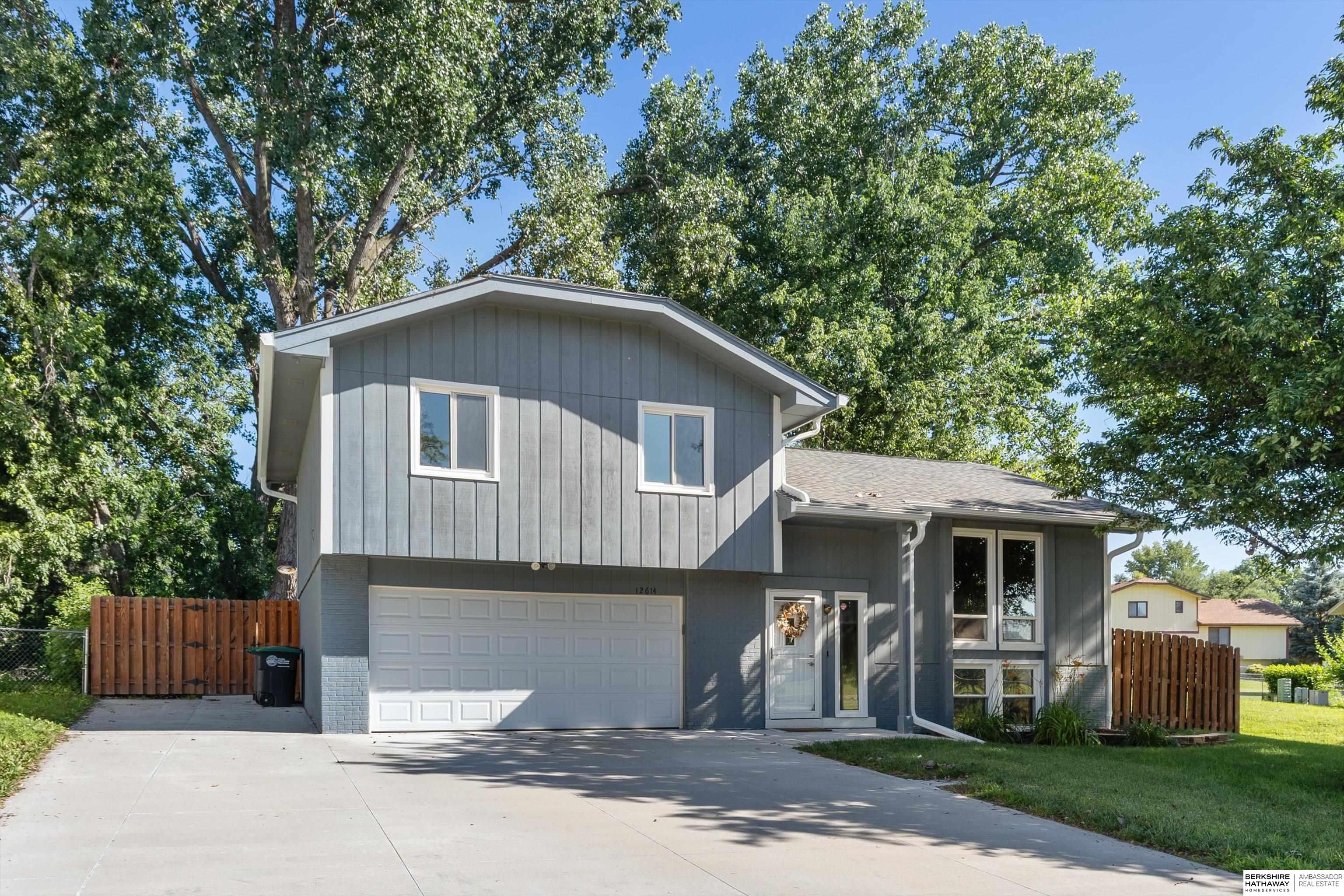 Omaha, Nebraska 68164, United States, 3 Bedrooms Bedrooms, ,2 BathroomsBathrooms,Residential,Active,163557