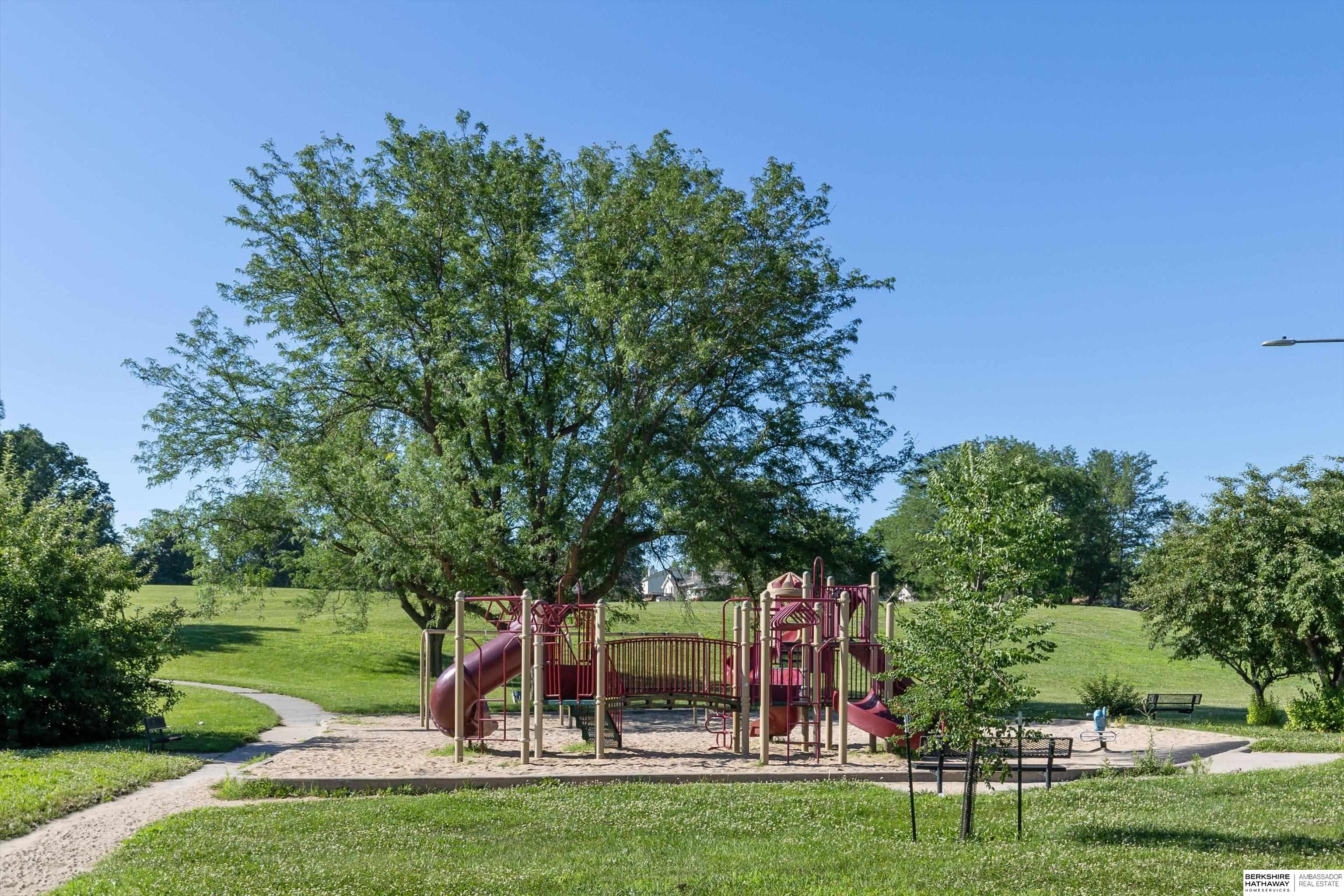 Omaha, Nebraska 68164, United States, 3 Bedrooms Bedrooms, ,2 BathroomsBathrooms,Residential,Active,163557