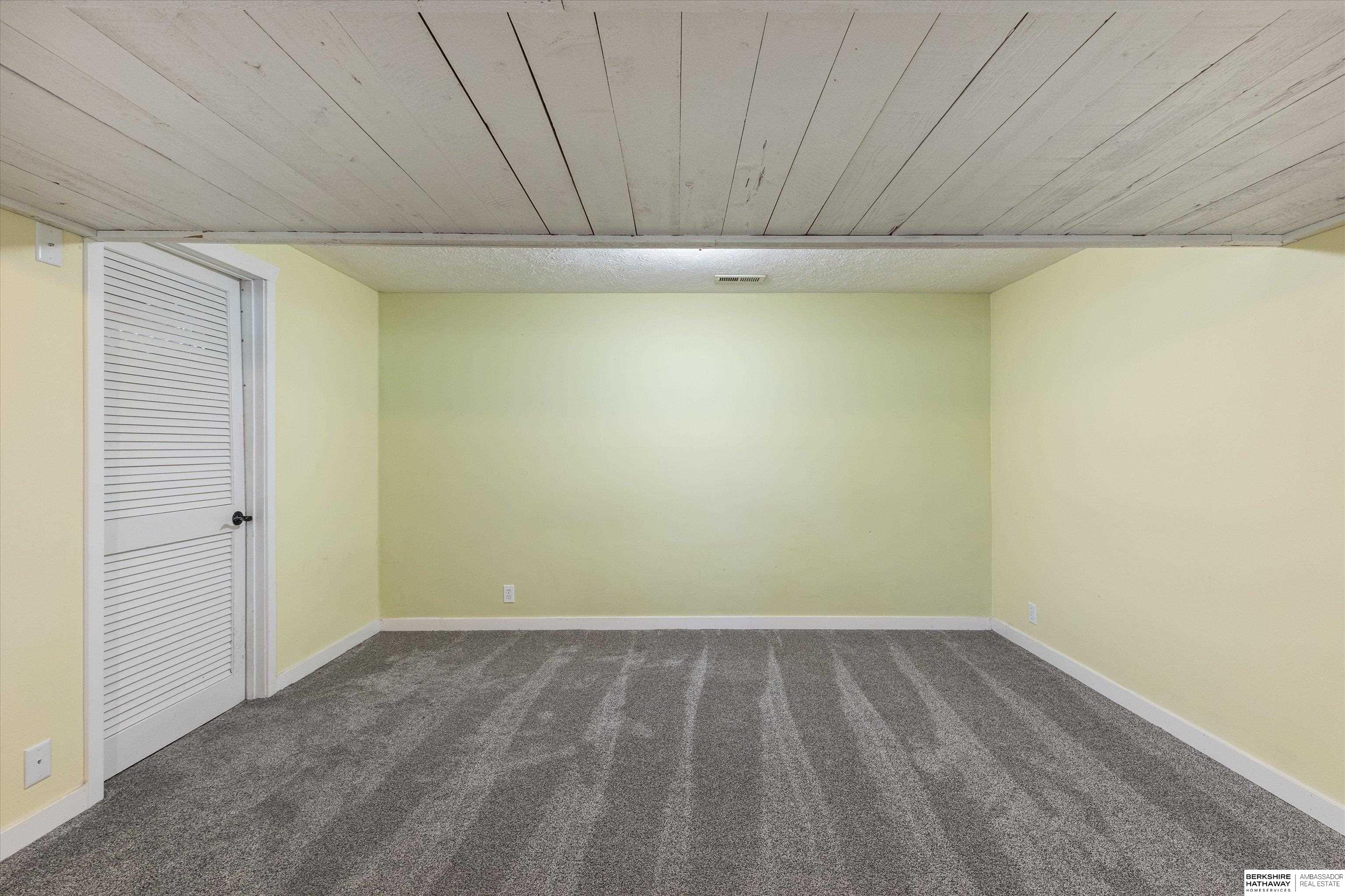 Omaha, Nebraska 68164, United States, 3 Bedrooms Bedrooms, ,2 BathroomsBathrooms,Residential,Active,163557