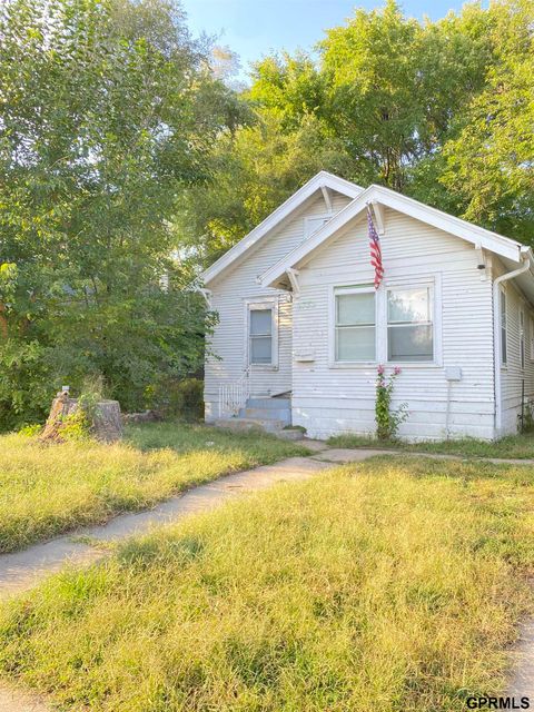 Photo of 2732 Camden Avenue, Omaha, NE 68111 (MLS # 22528759)
