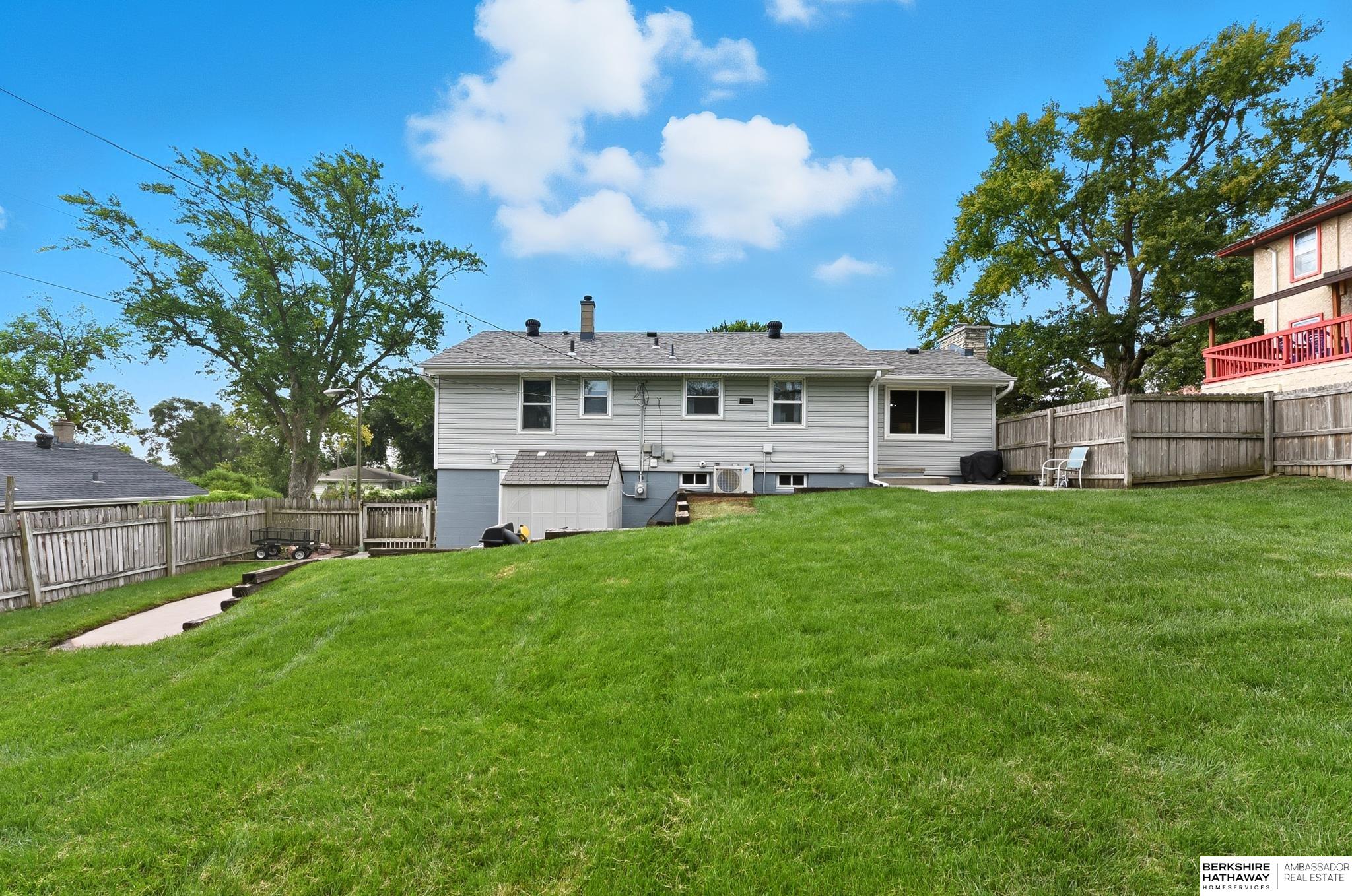 Omaha, Nebraska 68114, United States, 3 Bedrooms Bedrooms, ,1 BathroomBathrooms,Residential,Active,215938