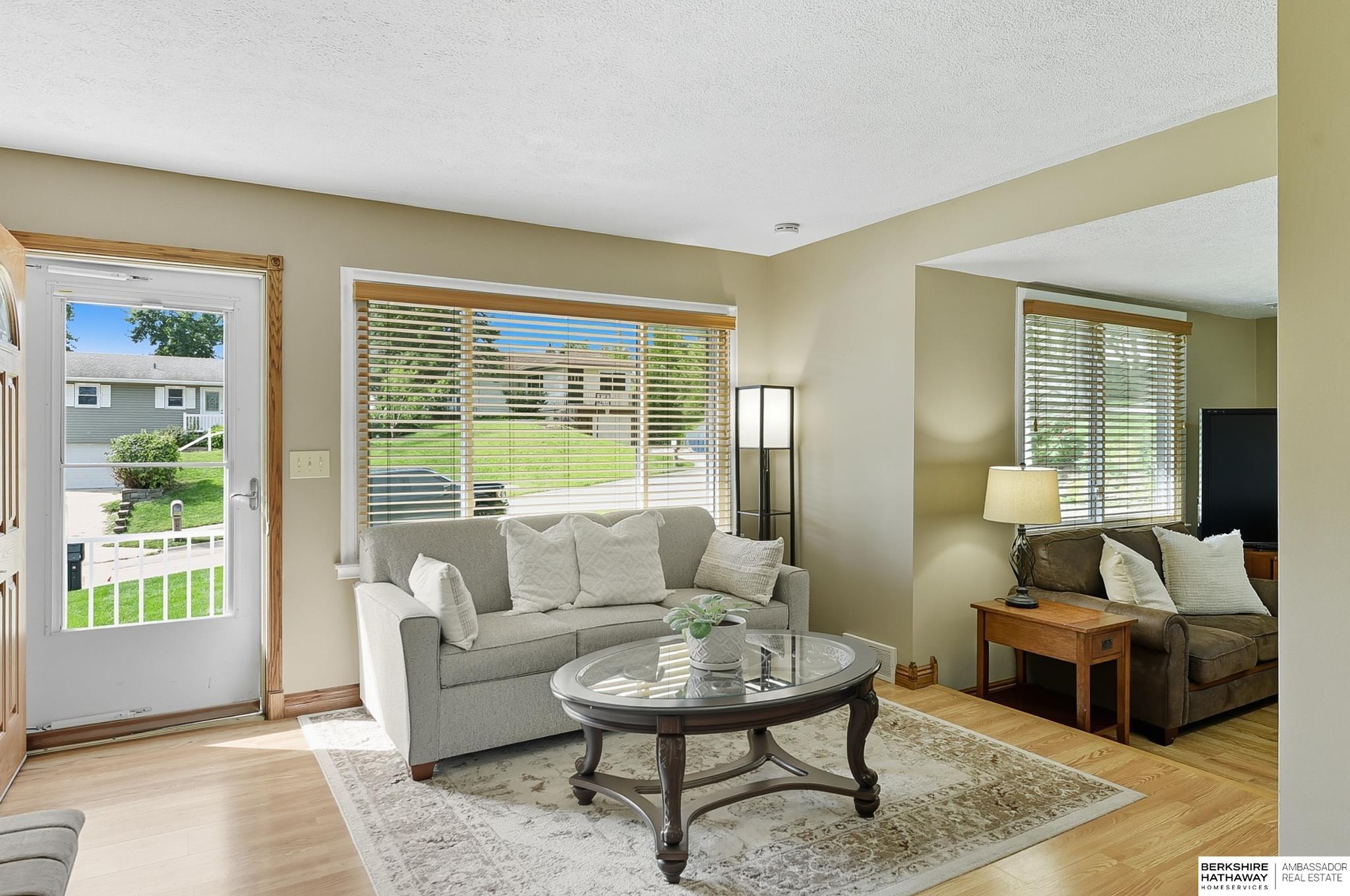 Omaha, Nebraska 68114, United States, 3 Bedrooms Bedrooms, ,1 BathroomBathrooms,Residential,Active,215938