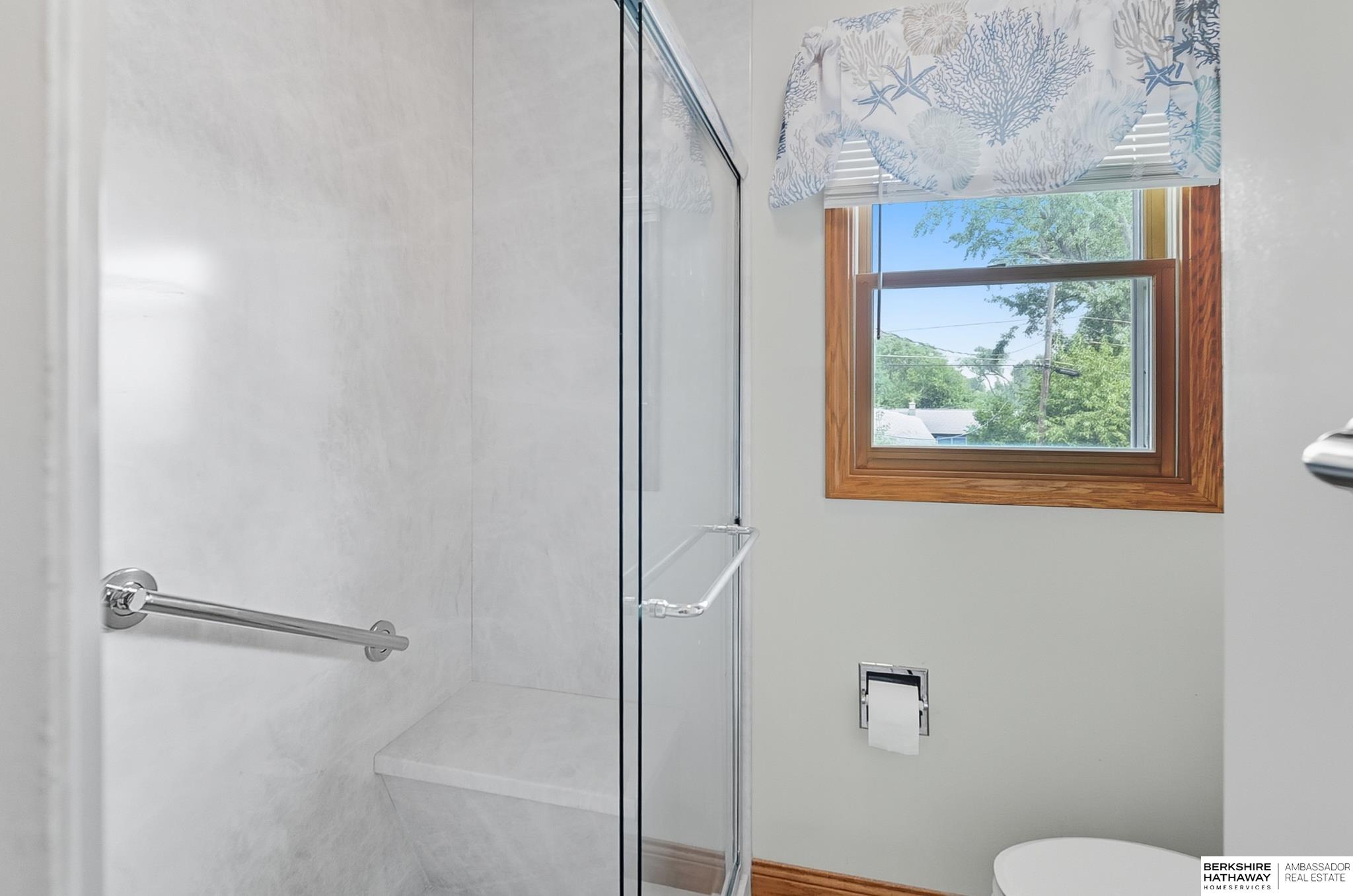 Omaha, Nebraska 68114, United States, 3 Bedrooms Bedrooms, ,1 BathroomBathrooms,Residential,Active,215938