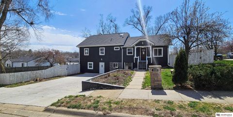 Photo of 2521 Polk Street, Omaha, NE 68107 (MLS # 22610493)