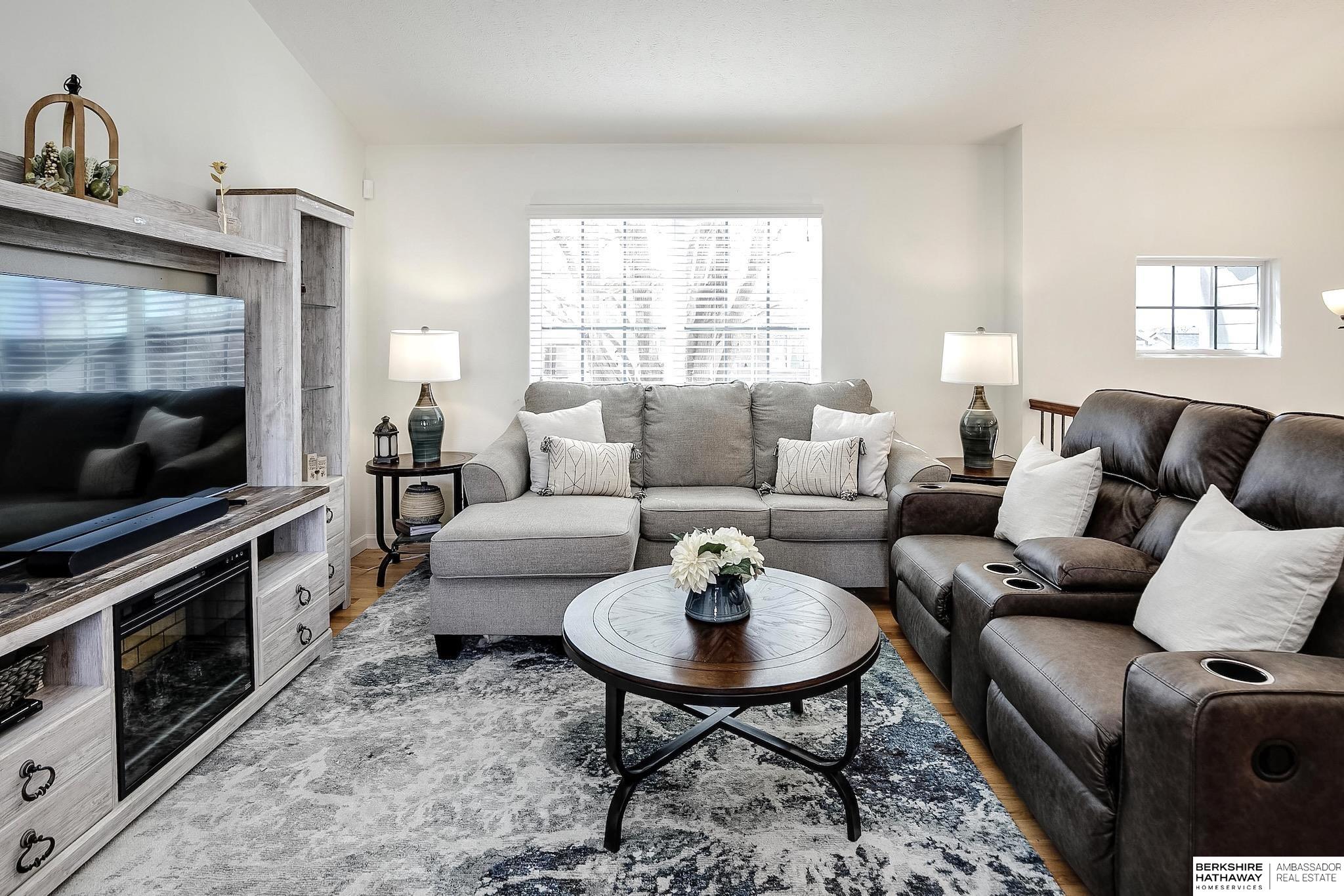 Omaha, Nebraska 68116, United States, 3 Bedrooms Bedrooms, ,2 BathroomsBathrooms,Residential,Active,217543