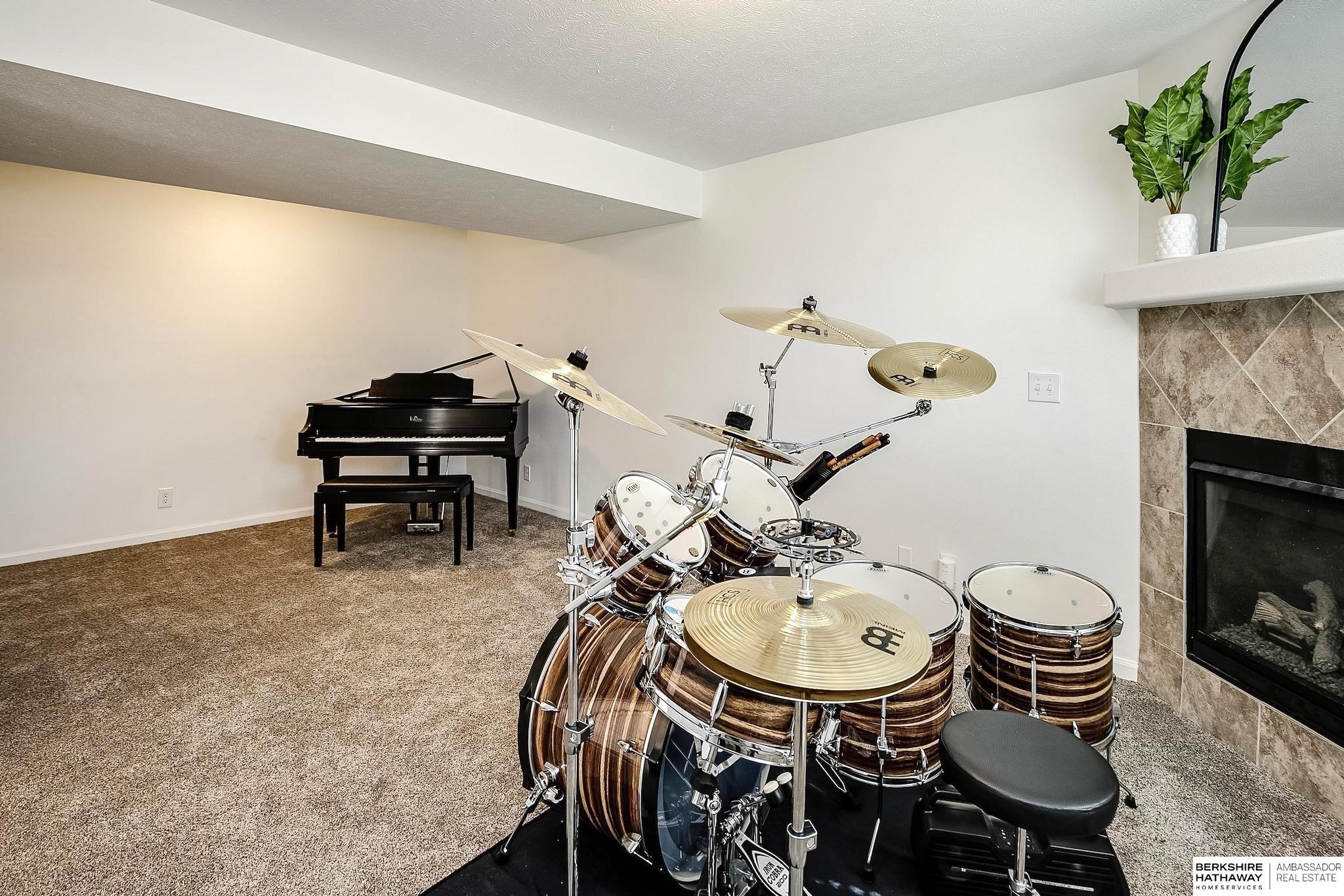 Omaha, Nebraska 68116, United States, 3 Bedrooms Bedrooms, ,2 BathroomsBathrooms,Residential,Active,217543