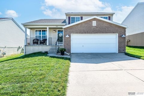 Photo of 8753 Quest Street, Omaha, NE 68122 (MLS # 22528169)