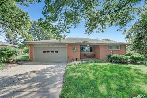 Photo of 4120 S 36th Street, Lincoln, NE 68506 (MLS # 22528975)