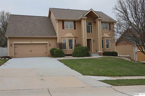 Photo of 14121 Jaynes Street, Omaha, NE 68164 (MLS # 22608812)