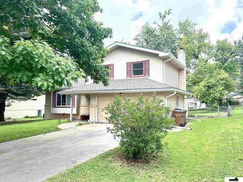 Photo of 2804 Greensboro Avenue, Bellevue, NE 68005 (MLS # 22523240)