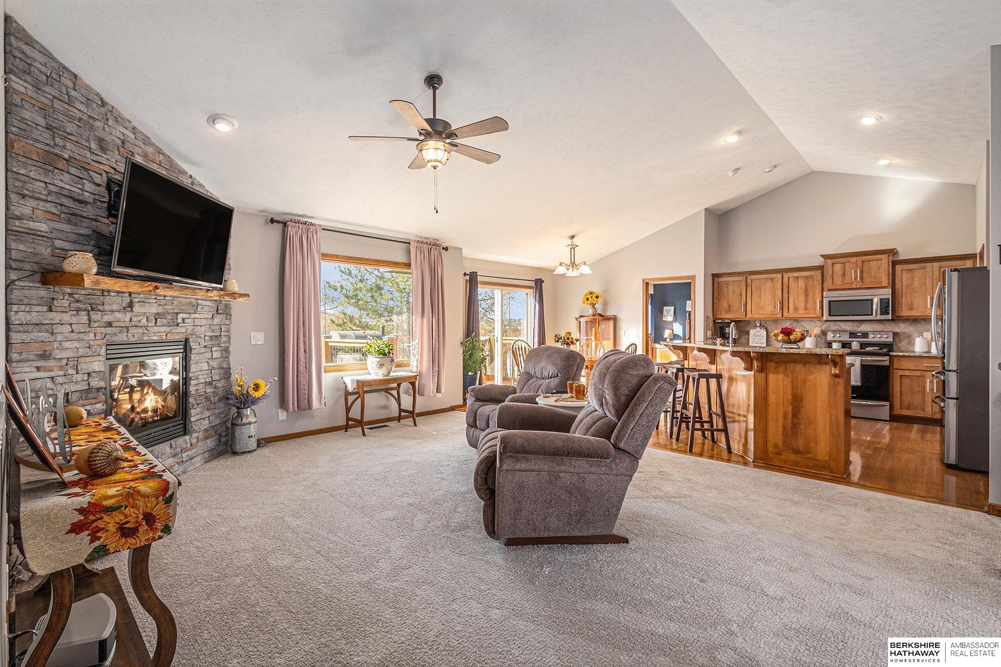 Bennington, Nebraska 68007, United States, 4 Bedrooms Bedrooms, ,3 BathroomsBathrooms,Residential,Active,242878