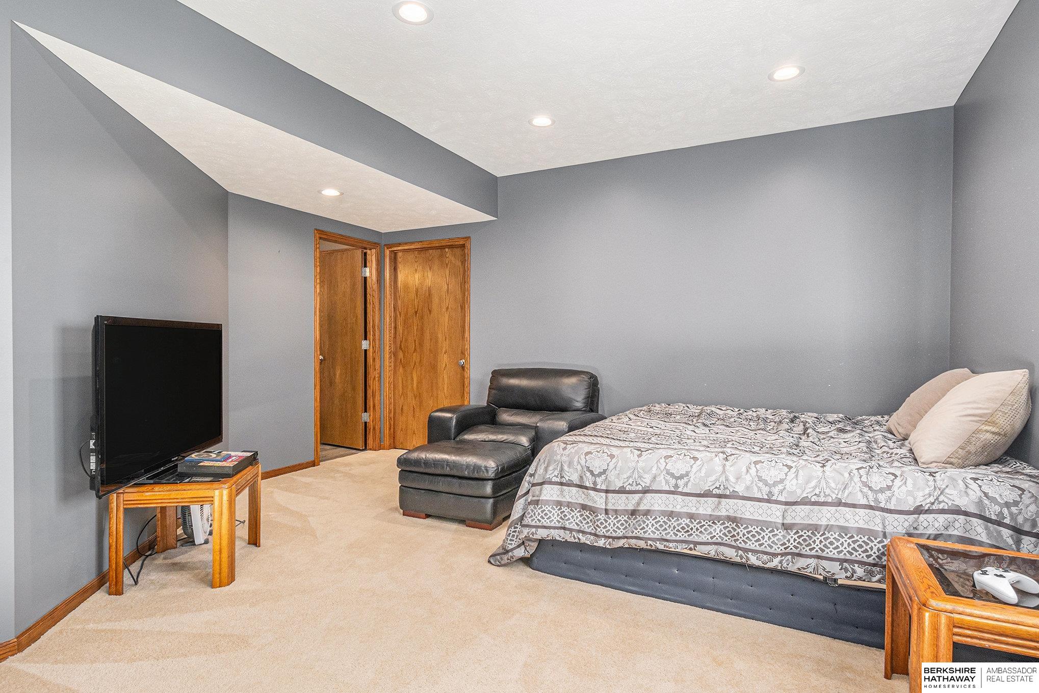 Bennington, Nebraska 68007, United States, 4 Bedrooms Bedrooms, ,3 BathroomsBathrooms,Residential,Active,242878