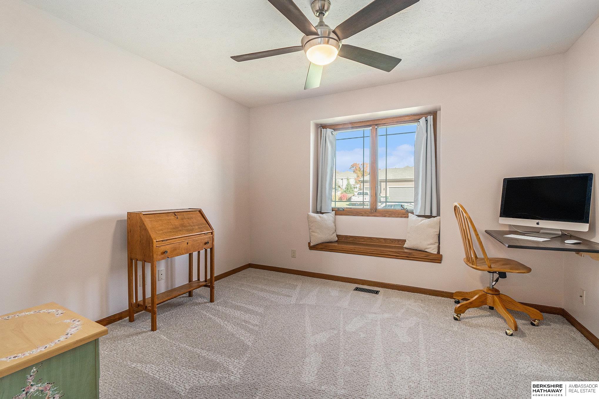 Bennington, Nebraska 68007, United States, 4 Bedrooms Bedrooms, ,3 BathroomsBathrooms,Residential,Active,242878