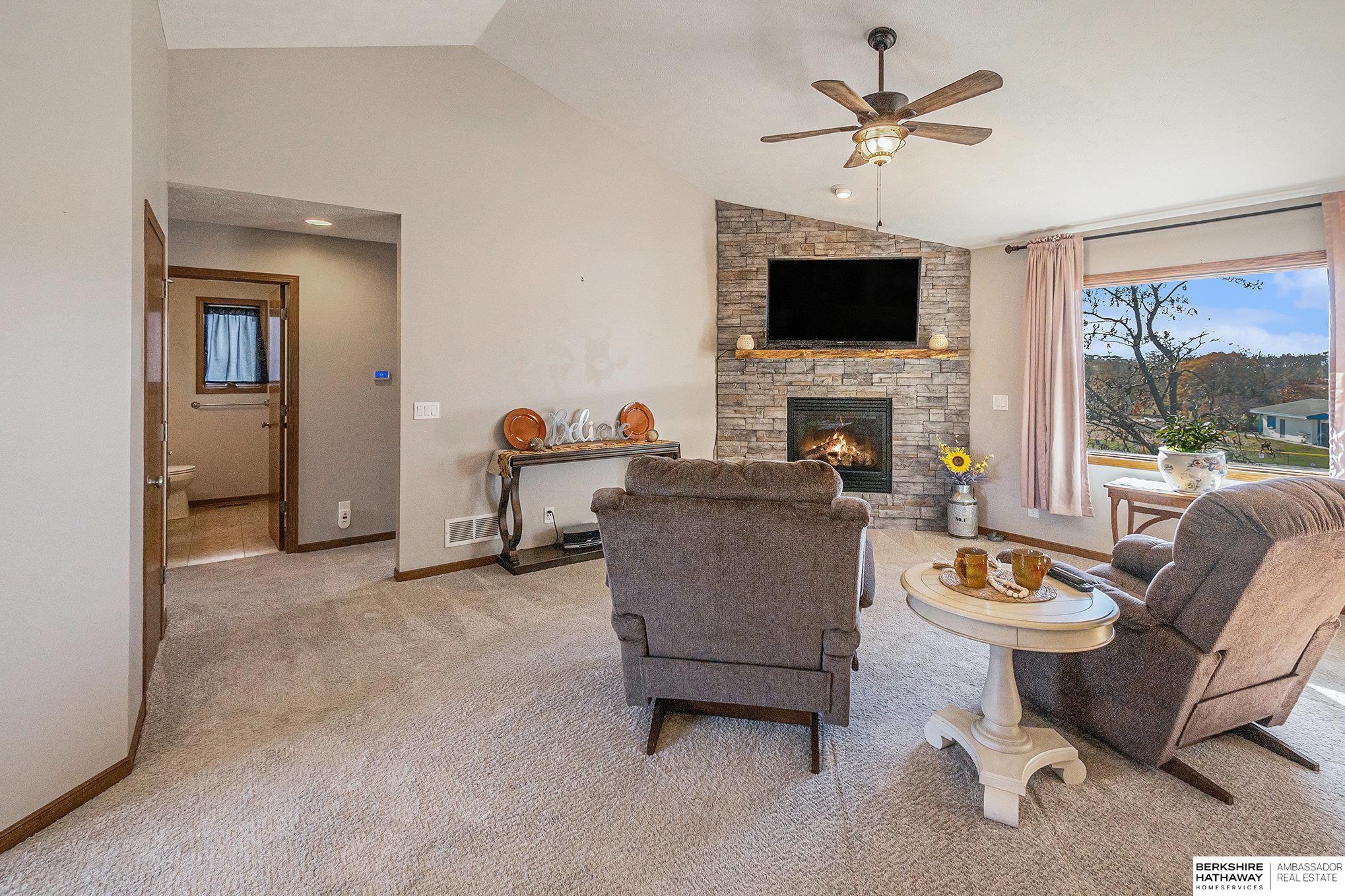 Bennington, Nebraska 68007, United States, 4 Bedrooms Bedrooms, ,3 BathroomsBathrooms,Residential,Active,242878