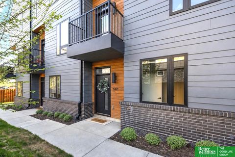 Photo of 5321 Elmwood Plaza, Omaha, NE 68106 (MLS # 22611405)