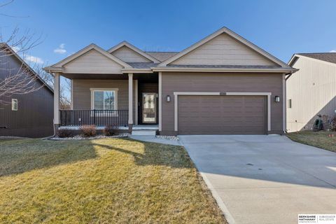Photo of 8006 S 190th Street, Omaha, NE 68136 (MLS # 22602304)