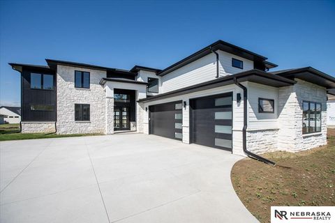 Photo of 3659 Wilderness Hills Boulevard, Lincoln, NE 68516 (MLS # 22611729)