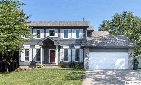 Photo of 2124 Betsy Avenue, Papillion, NE 68133 (MLS # 22524275)