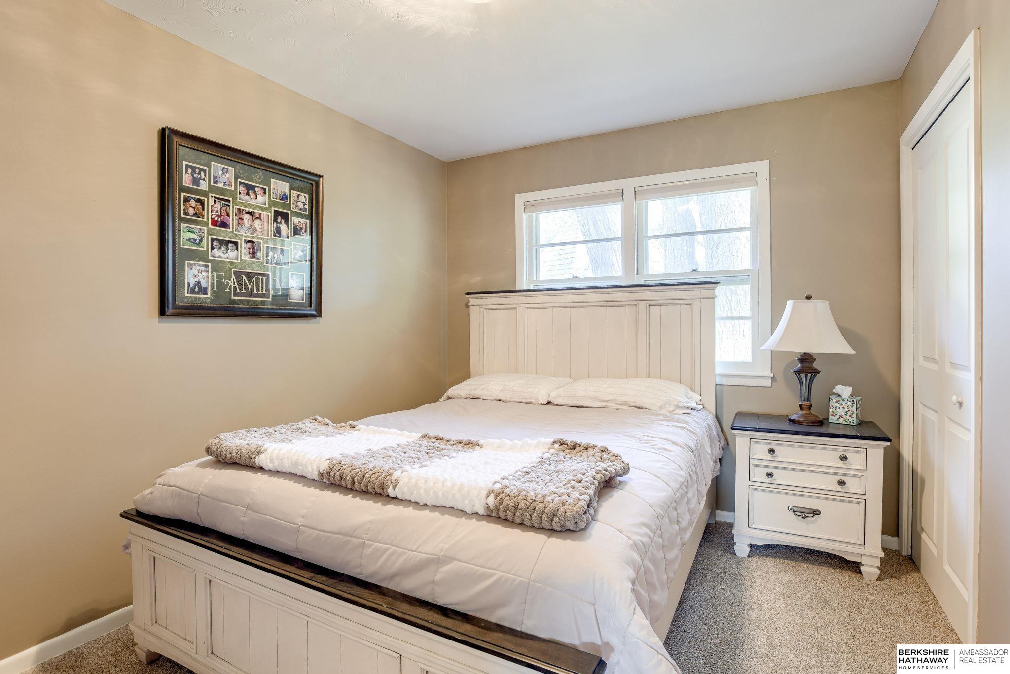 Omaha, Nebraska 68112, United States, 3 Bedrooms Bedrooms, ,2 BathroomsBathrooms,Residential,Pending,196330