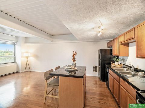 Photo of 105 N 31 Avenue #702, Omaha, NE 68131 (MLS # 22616703)