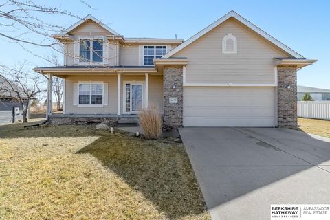 Photo of 1679 Lake Ridge Drive, Plattsmouth, NE 68048 (MLS # 22607297)