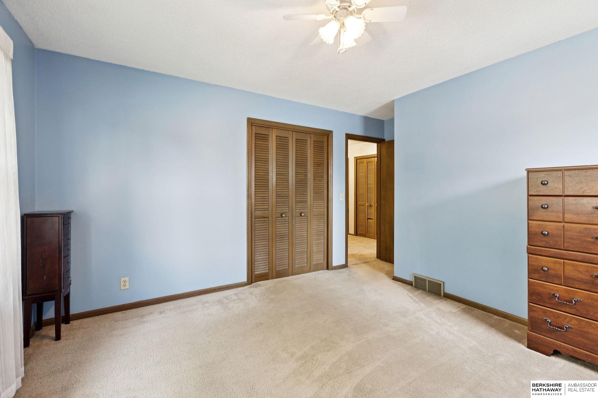 Omaha, Nebraska 68137, United States, 4 Bedrooms Bedrooms, ,3 BathroomsBathrooms,Residential,Active,240623