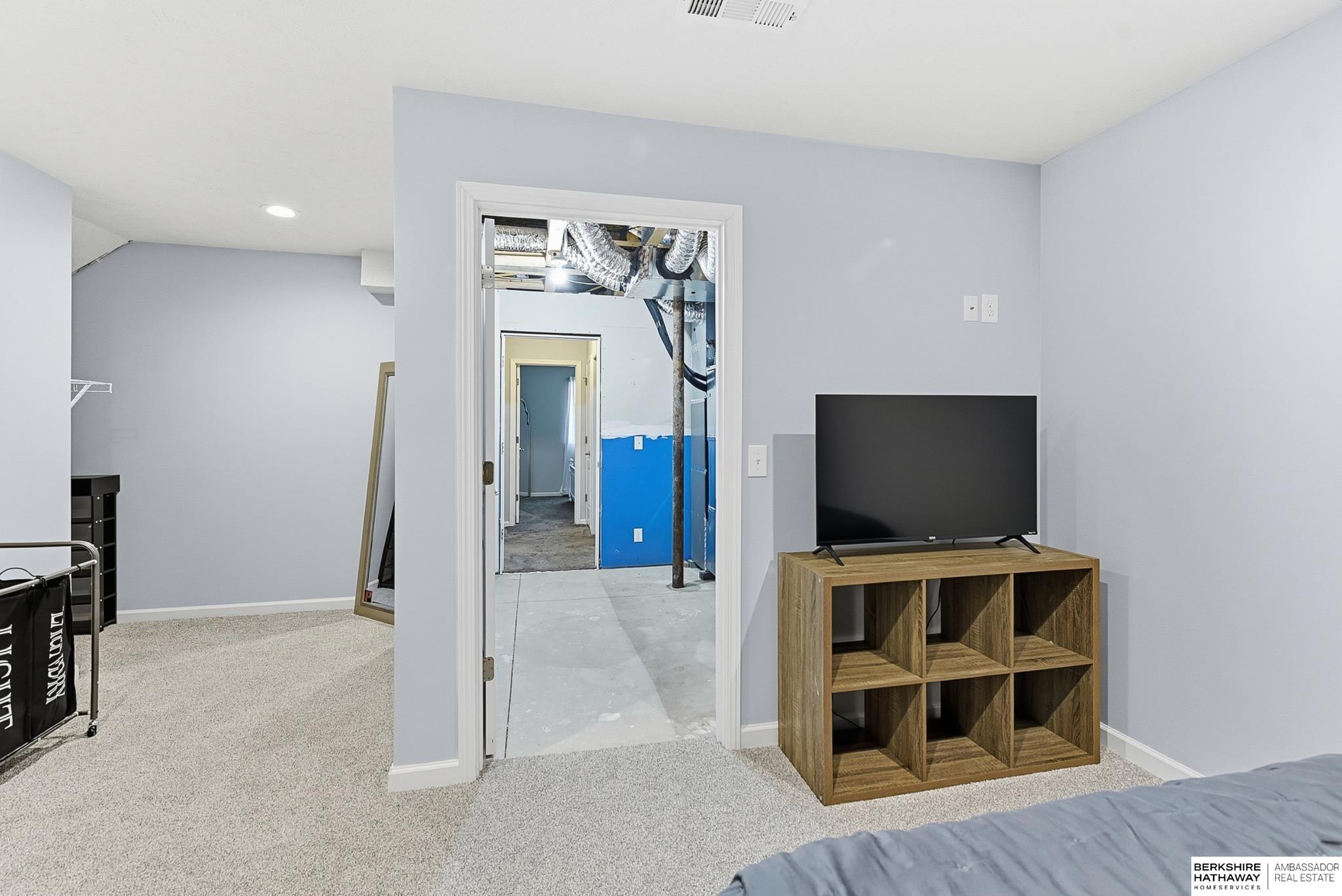 Omaha, Nebraska 68116, United States, 4 Bedrooms Bedrooms, ,3 BathroomsBathrooms,Residential,Active,244196