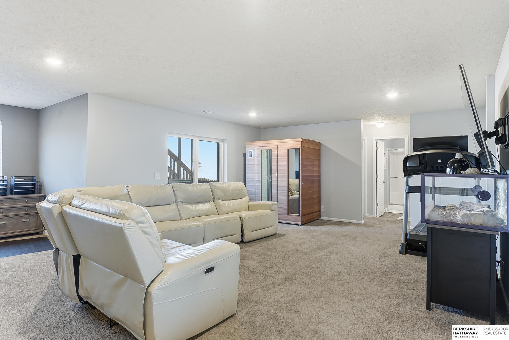 Omaha, Nebraska 68116, United States, 4 Bedrooms Bedrooms, ,3 BathroomsBathrooms,Residential,Active,244196