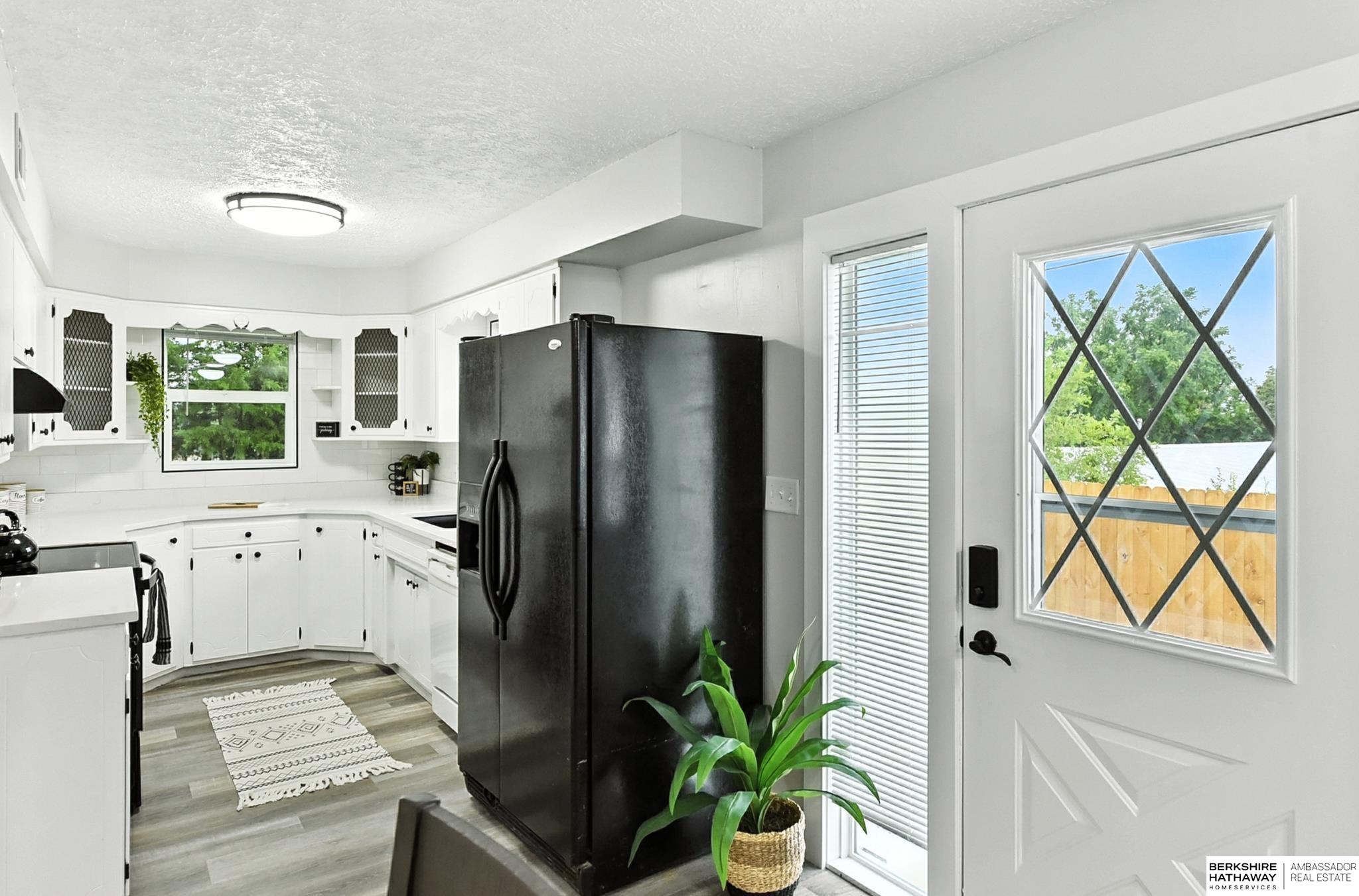 Lincoln, Nebraska 68521, United States, 4 Bedrooms Bedrooms, ,2 BathroomsBathrooms,Residential,Active,196913