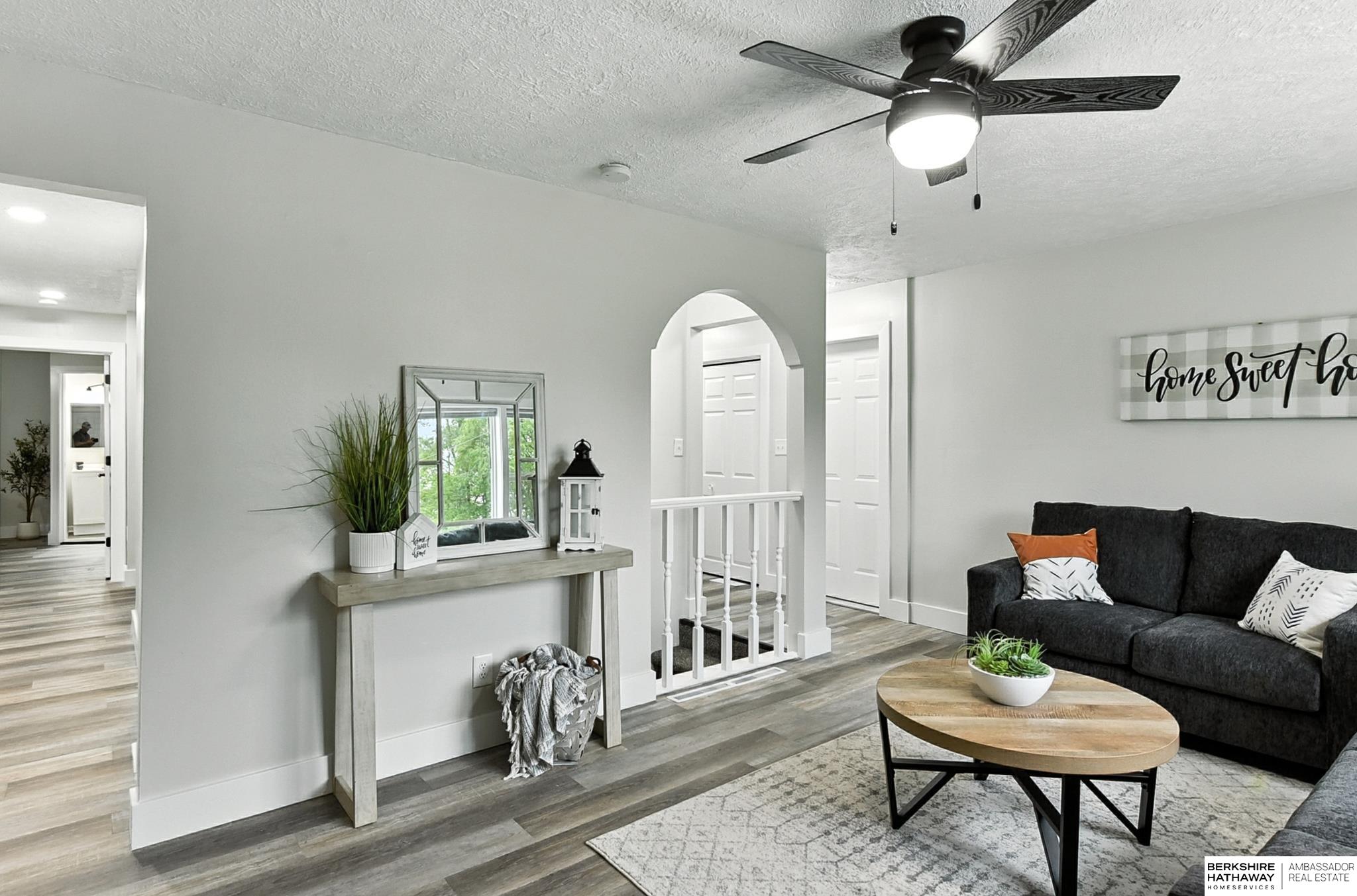 Lincoln, Nebraska 68521, United States, 4 Bedrooms Bedrooms, ,2 BathroomsBathrooms,Residential,Active,196913