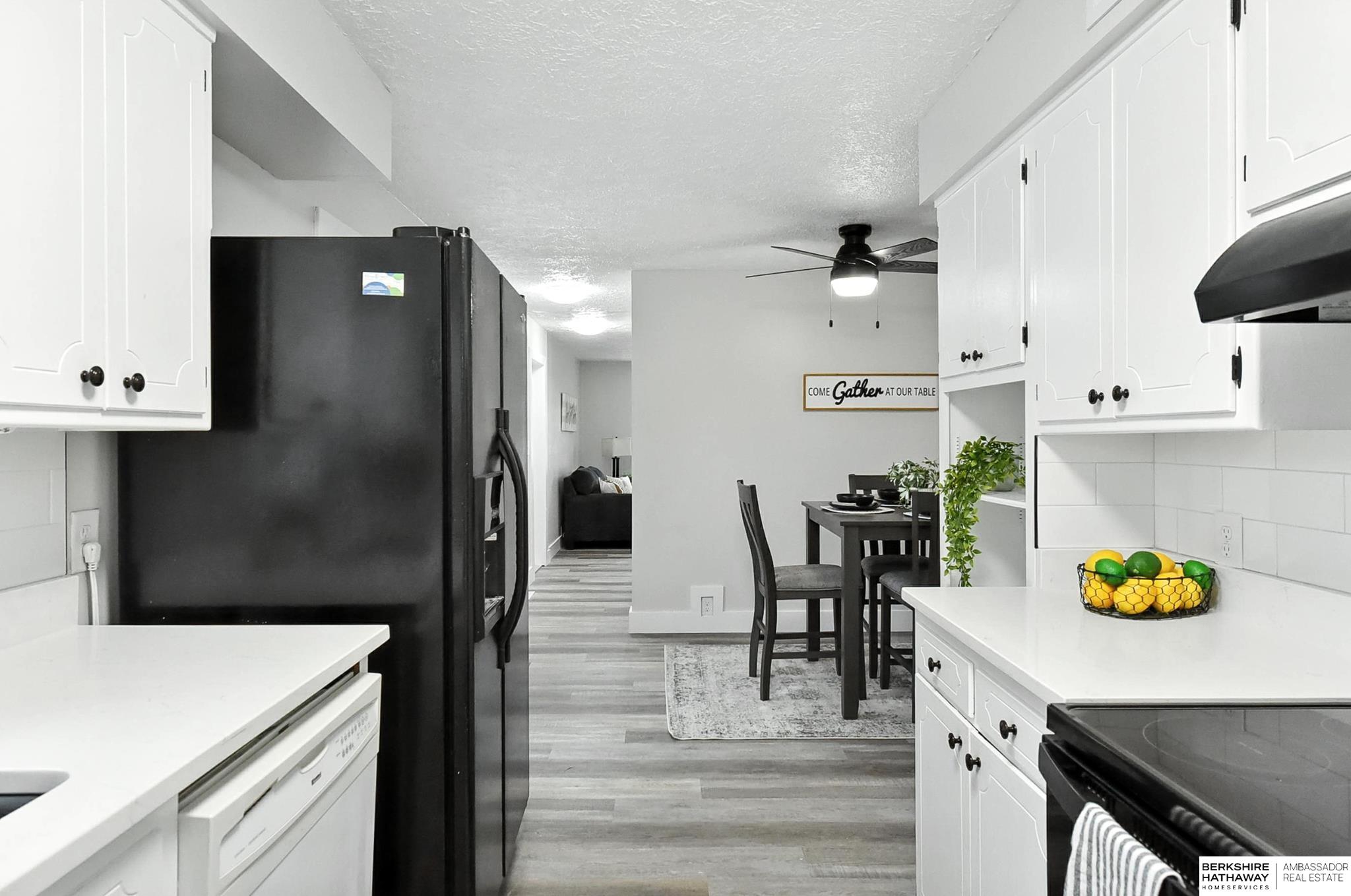 Lincoln, Nebraska 68521, United States, 4 Bedrooms Bedrooms, ,2 BathroomsBathrooms,Residential,Active,196913