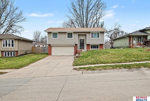 Photo of 15235 Washington Street, Omaha, NE 68137 (MLS # 22608393)