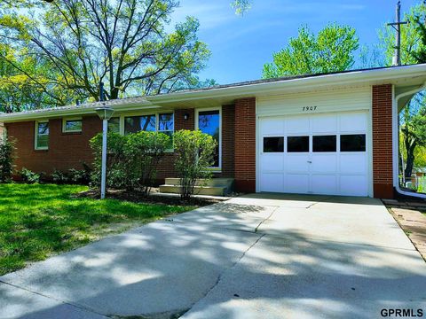 Photo of 7907 Reno Road, Lincoln, NE 68505 (MLS # 22610583)