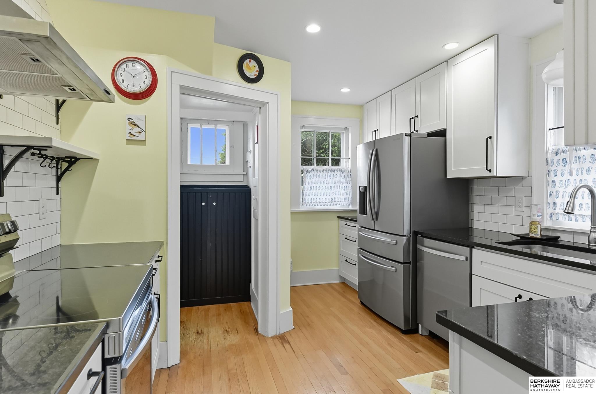 Omaha, Nebraska 68106, United States, 3 Bedrooms Bedrooms, ,2 BathroomsBathrooms,Residential,Pending,213572