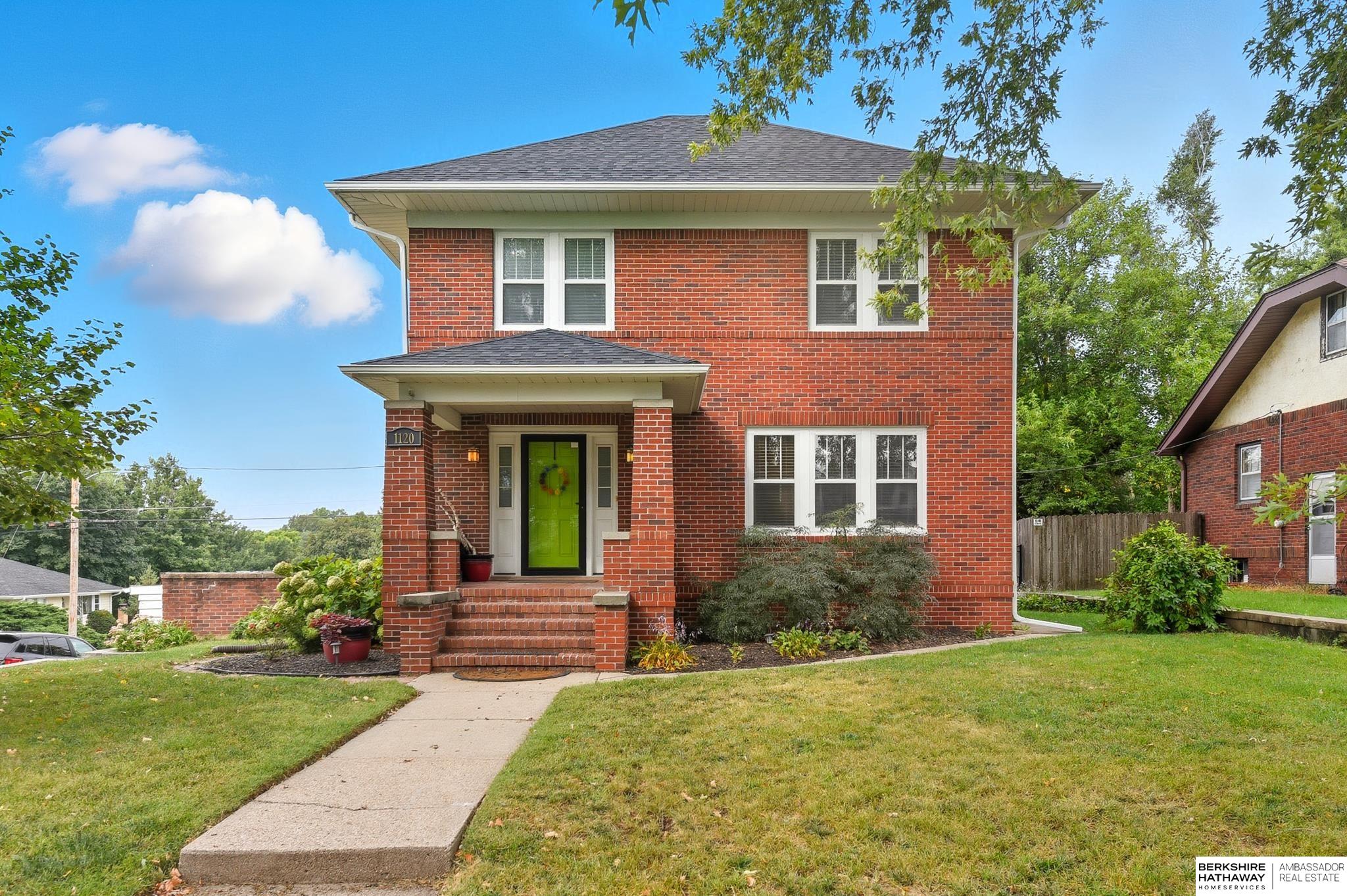 Omaha, Nebraska 68106, United States, 3 Bedrooms Bedrooms, ,2 BathroomsBathrooms,Residential,Pending,213572