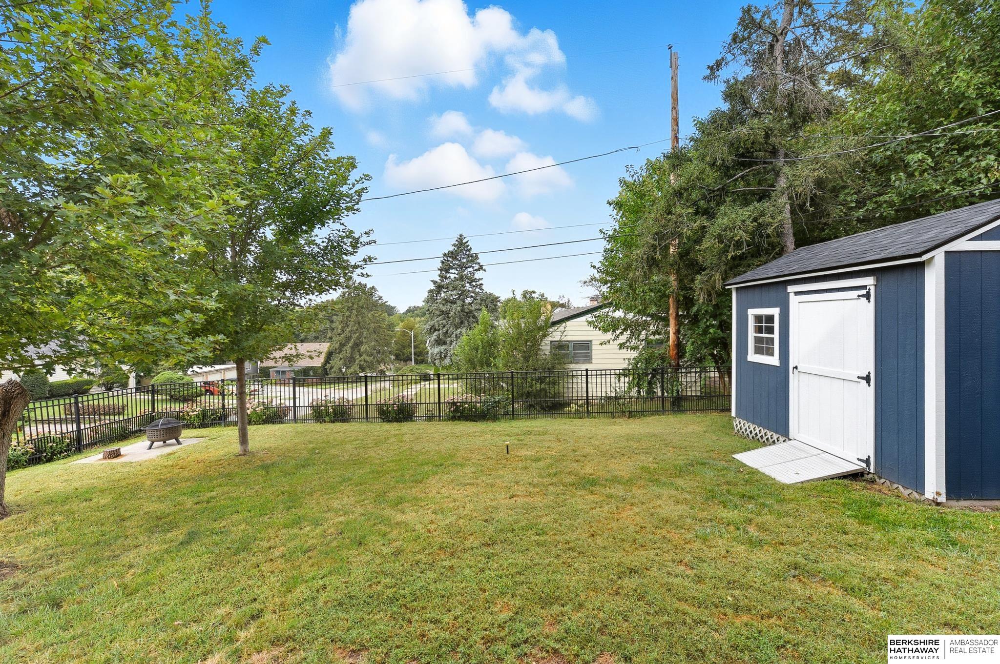 Omaha, Nebraska 68106, United States, 3 Bedrooms Bedrooms, ,2 BathroomsBathrooms,Residential,Pending,213572