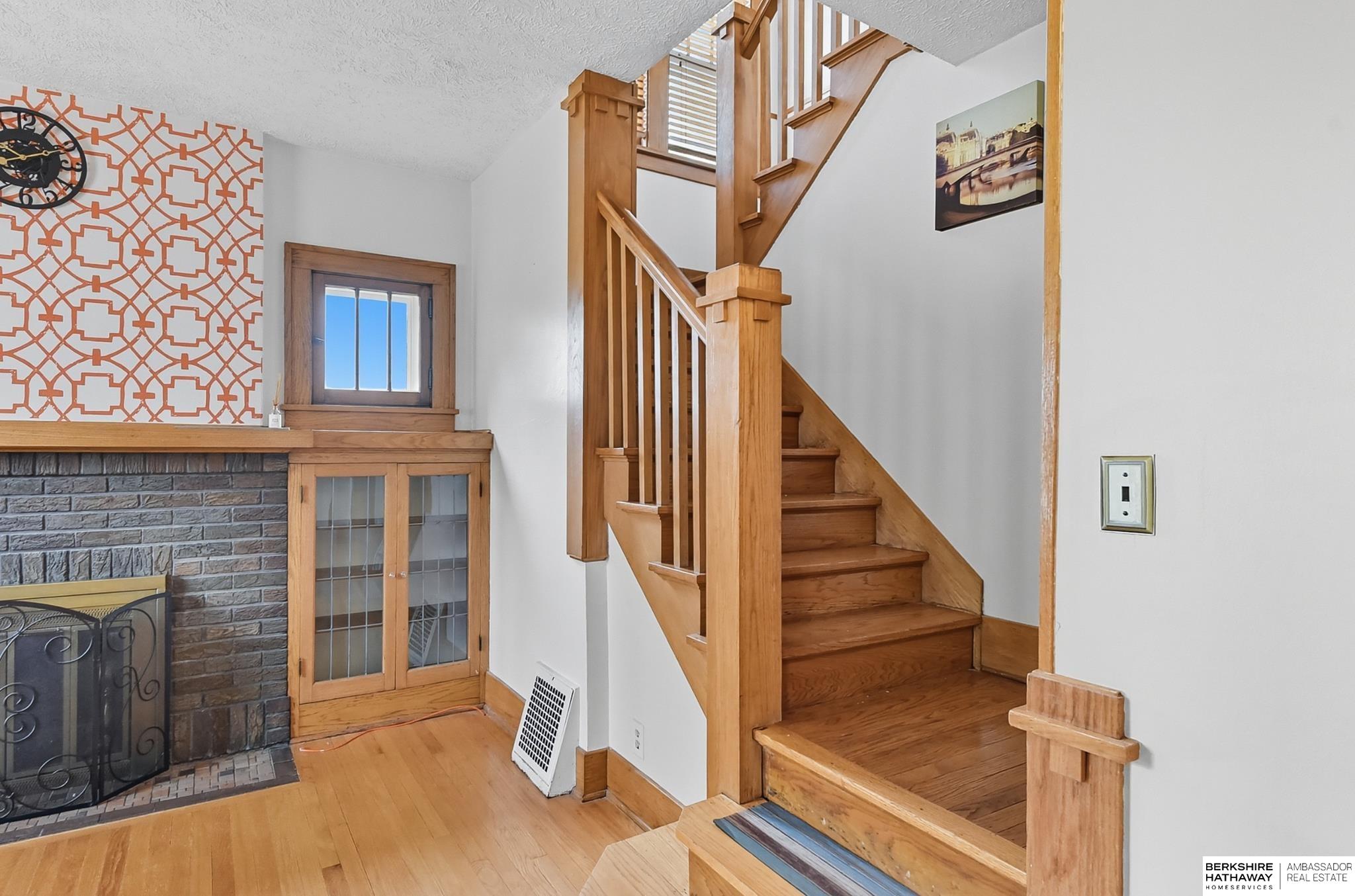 Omaha, Nebraska 68106, United States, 3 Bedrooms Bedrooms, ,2 BathroomsBathrooms,Residential,Pending,213572