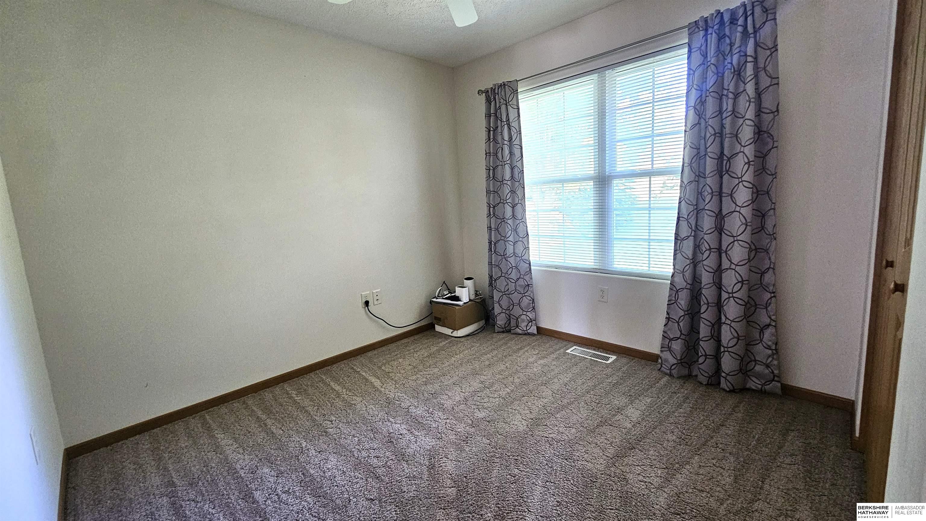 Wahoo, Nebraska 68066, United States, 3 Bedrooms Bedrooms, ,3 BathroomsBathrooms,Residential,Pending,143147