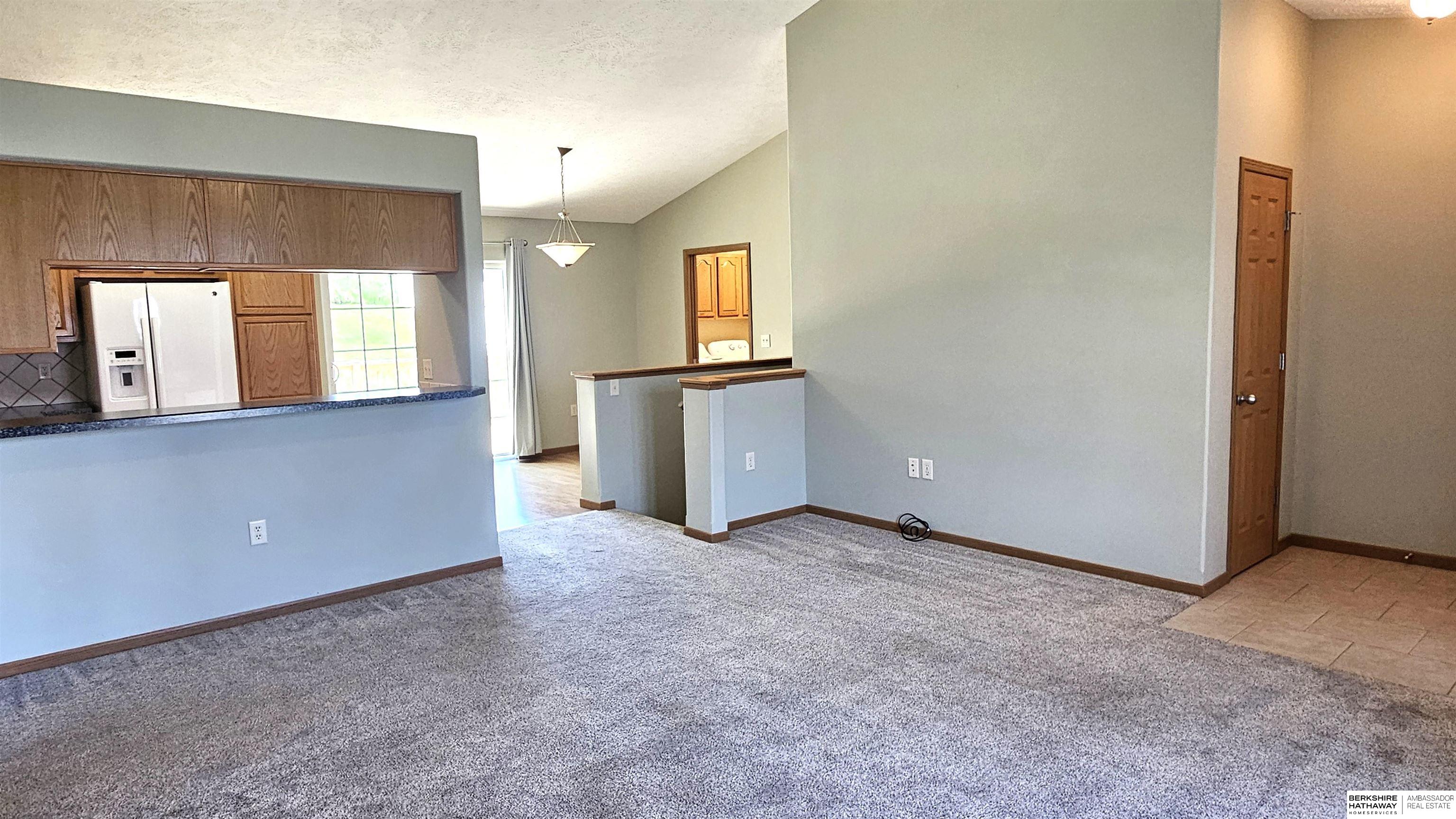 Wahoo, Nebraska 68066, United States, 3 Bedrooms Bedrooms, ,3 BathroomsBathrooms,Residential,Pending,143147