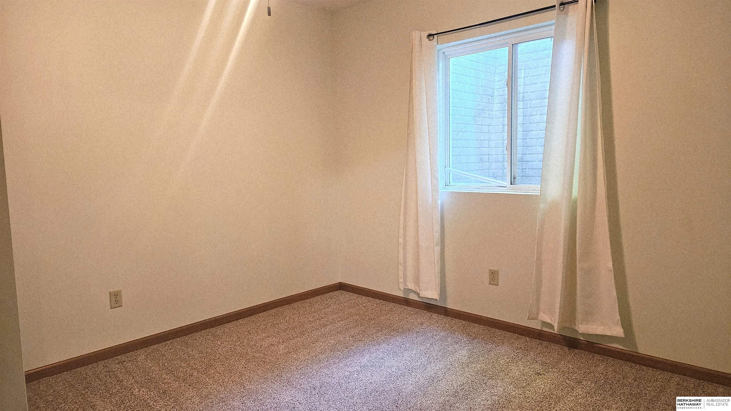 Wahoo, Nebraska 68066, United States, 3 Bedrooms Bedrooms, ,3 BathroomsBathrooms,Residential,Pending,143147