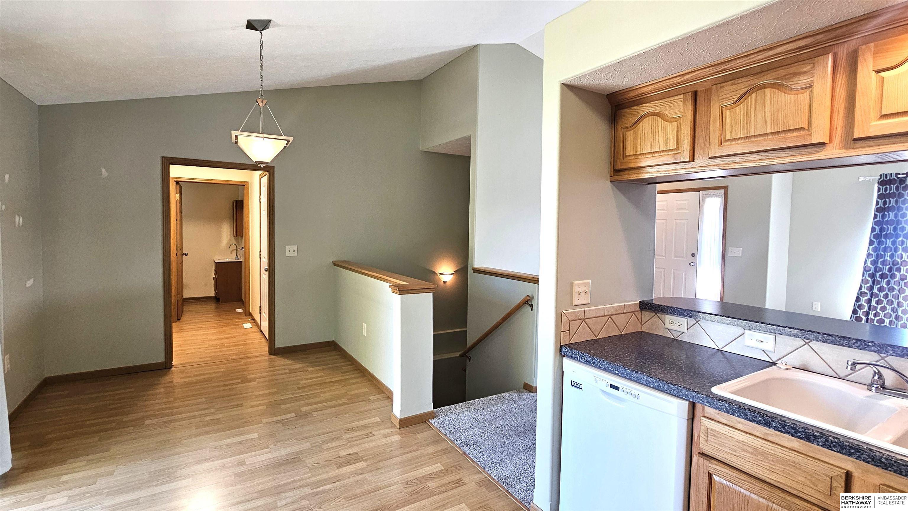 Wahoo, Nebraska 68066, United States, 3 Bedrooms Bedrooms, ,3 BathroomsBathrooms,Residential,Pending,143147