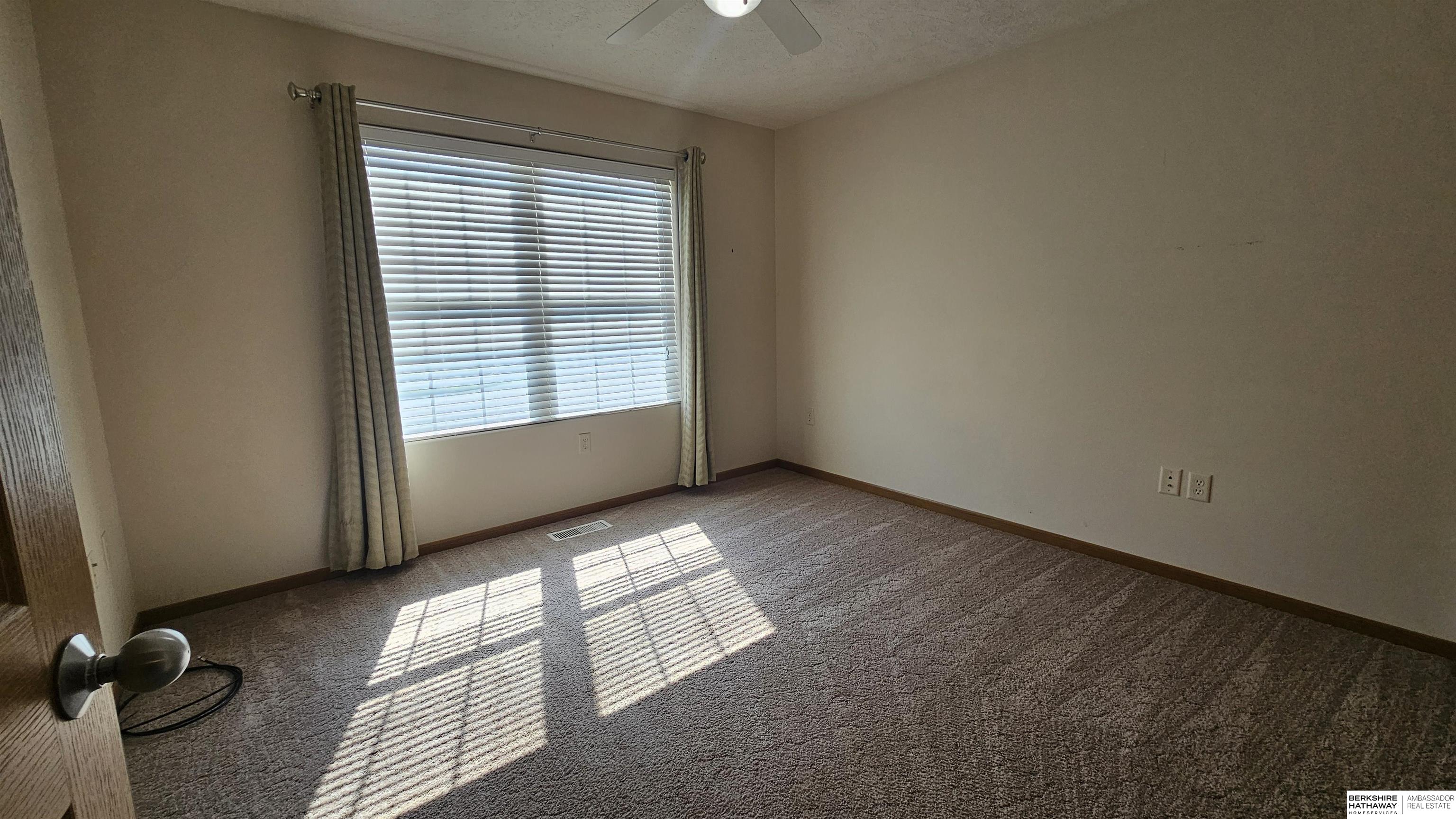 Wahoo, Nebraska 68066, United States, 3 Bedrooms Bedrooms, ,3 BathroomsBathrooms,Residential,Pending,143147