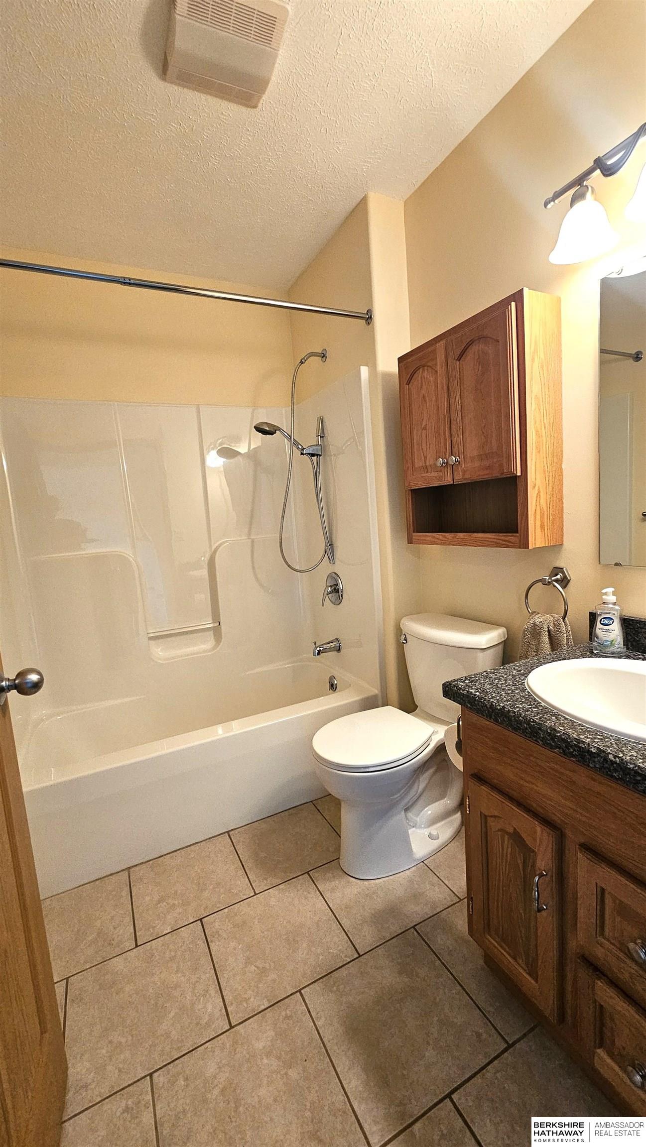 Wahoo, Nebraska 68066, United States, 3 Bedrooms Bedrooms, ,3 BathroomsBathrooms,Residential,Pending,143147