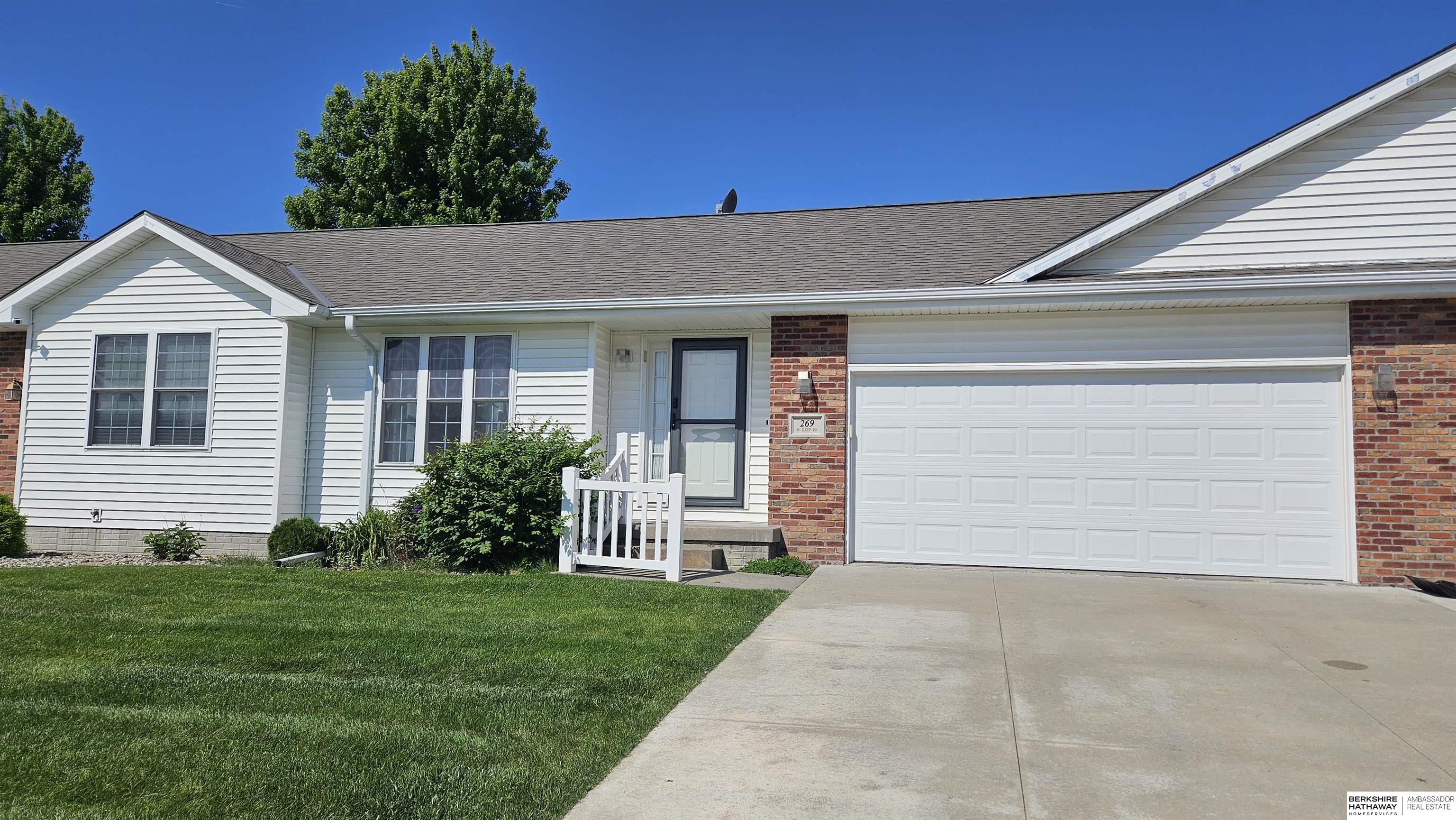 Wahoo, Nebraska 68066, United States, 3 Bedrooms Bedrooms, ,3 BathroomsBathrooms,Residential,Pending,143147