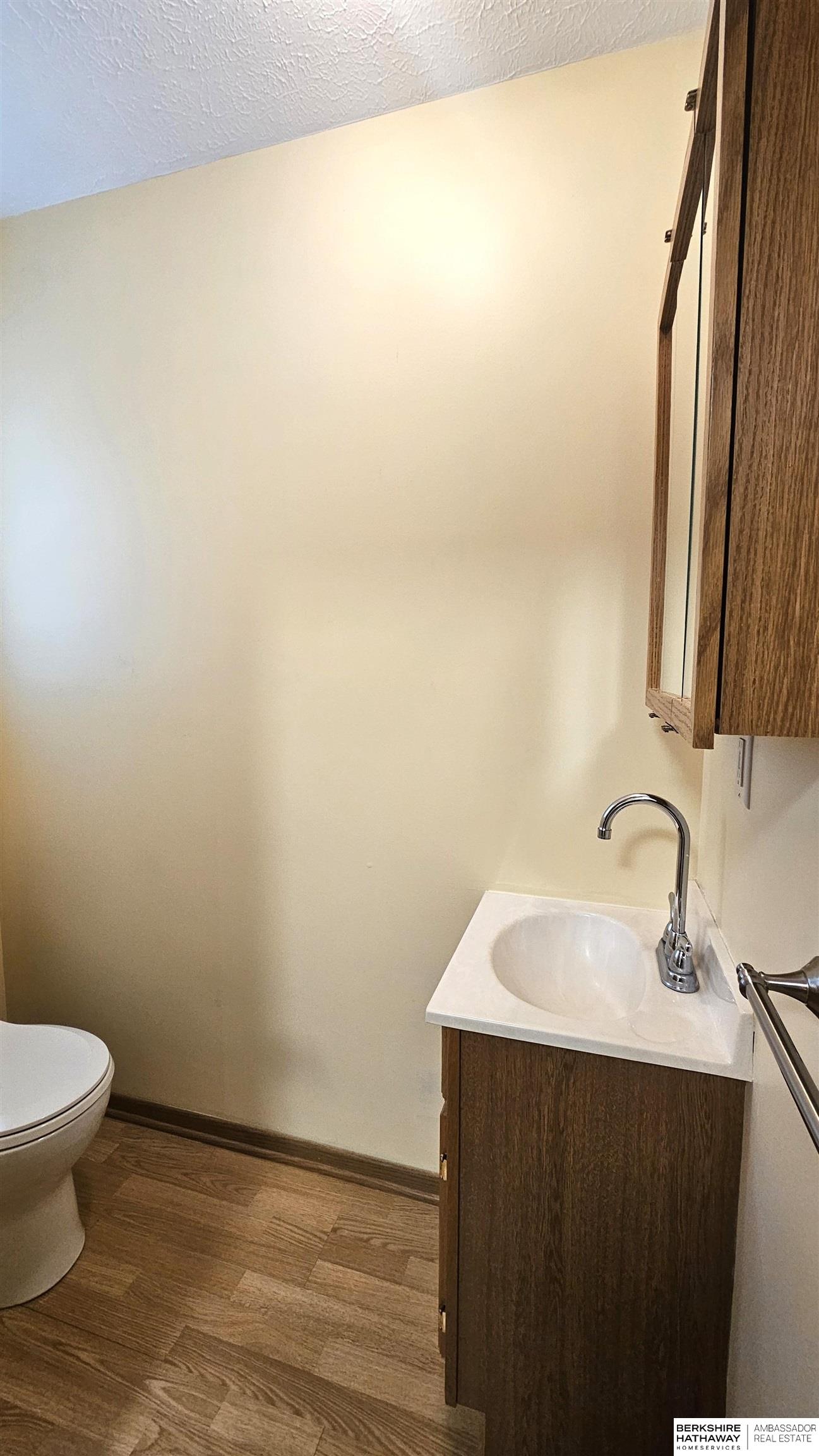 Wahoo, Nebraska 68066, United States, 3 Bedrooms Bedrooms, ,3 BathroomsBathrooms,Residential,Pending,143147