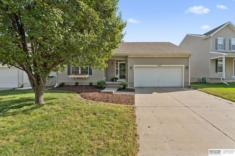 Photo of 1507 N 208th Terrace, Elkhorn, NE 68022 (MLS # 22526119)