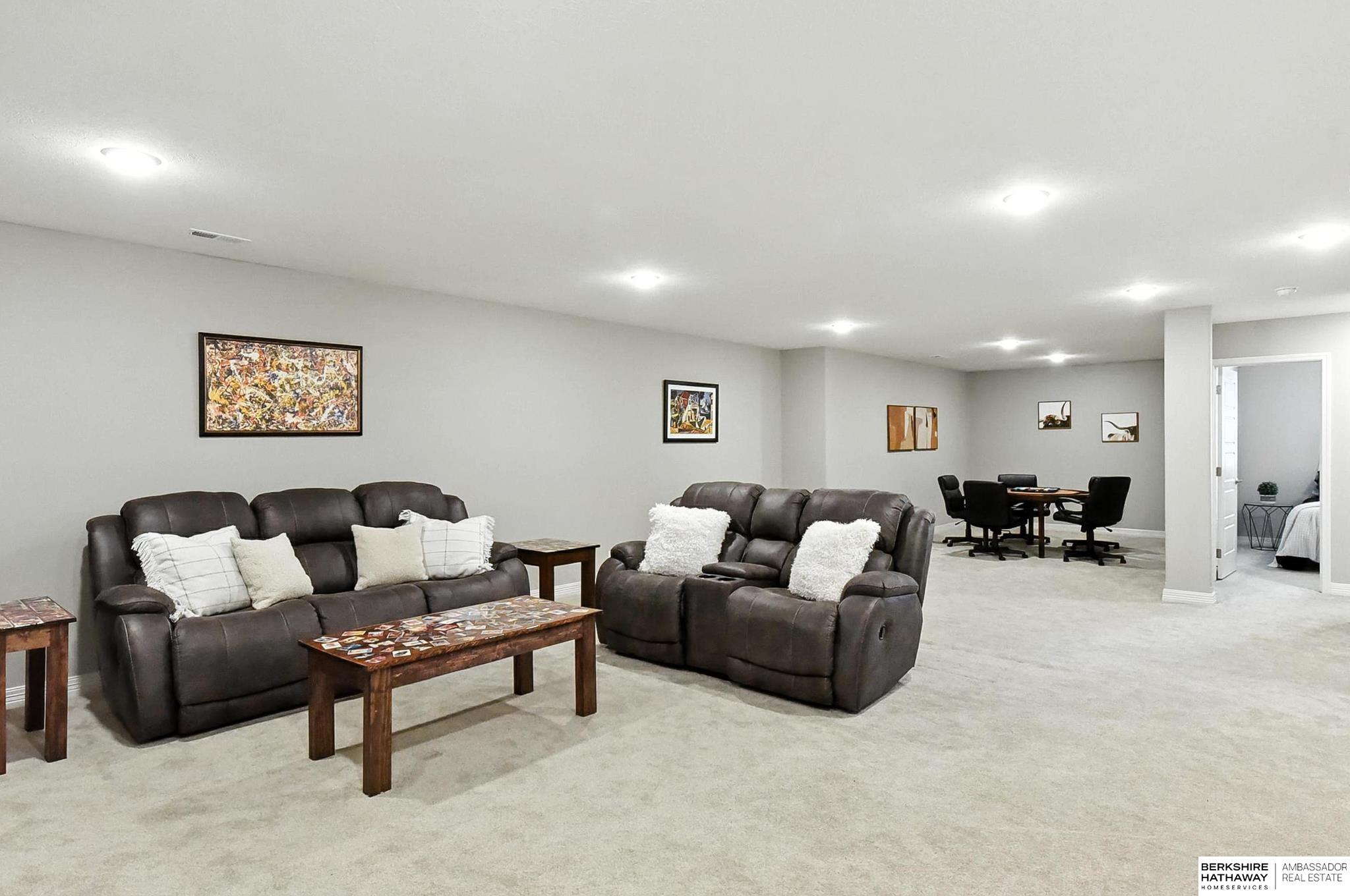 Omaha, Nebraska 68136, United States, 3 Bedrooms Bedrooms, ,3 BathroomsBathrooms,Residential,Active,161067