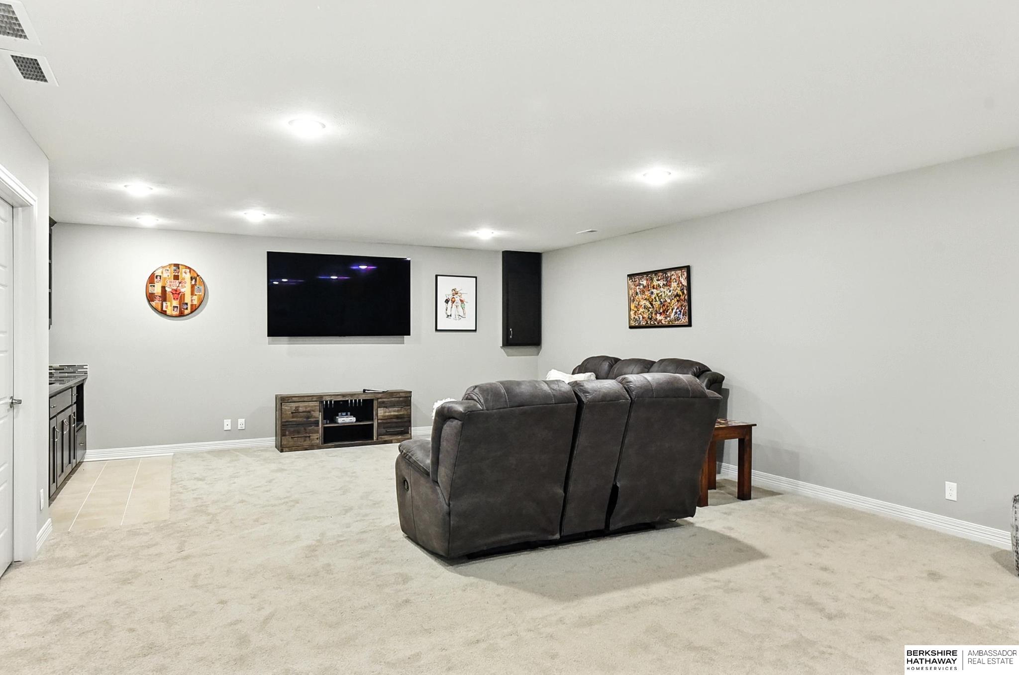 Omaha, Nebraska 68136, United States, 3 Bedrooms Bedrooms, ,3 BathroomsBathrooms,Residential,Active,161067