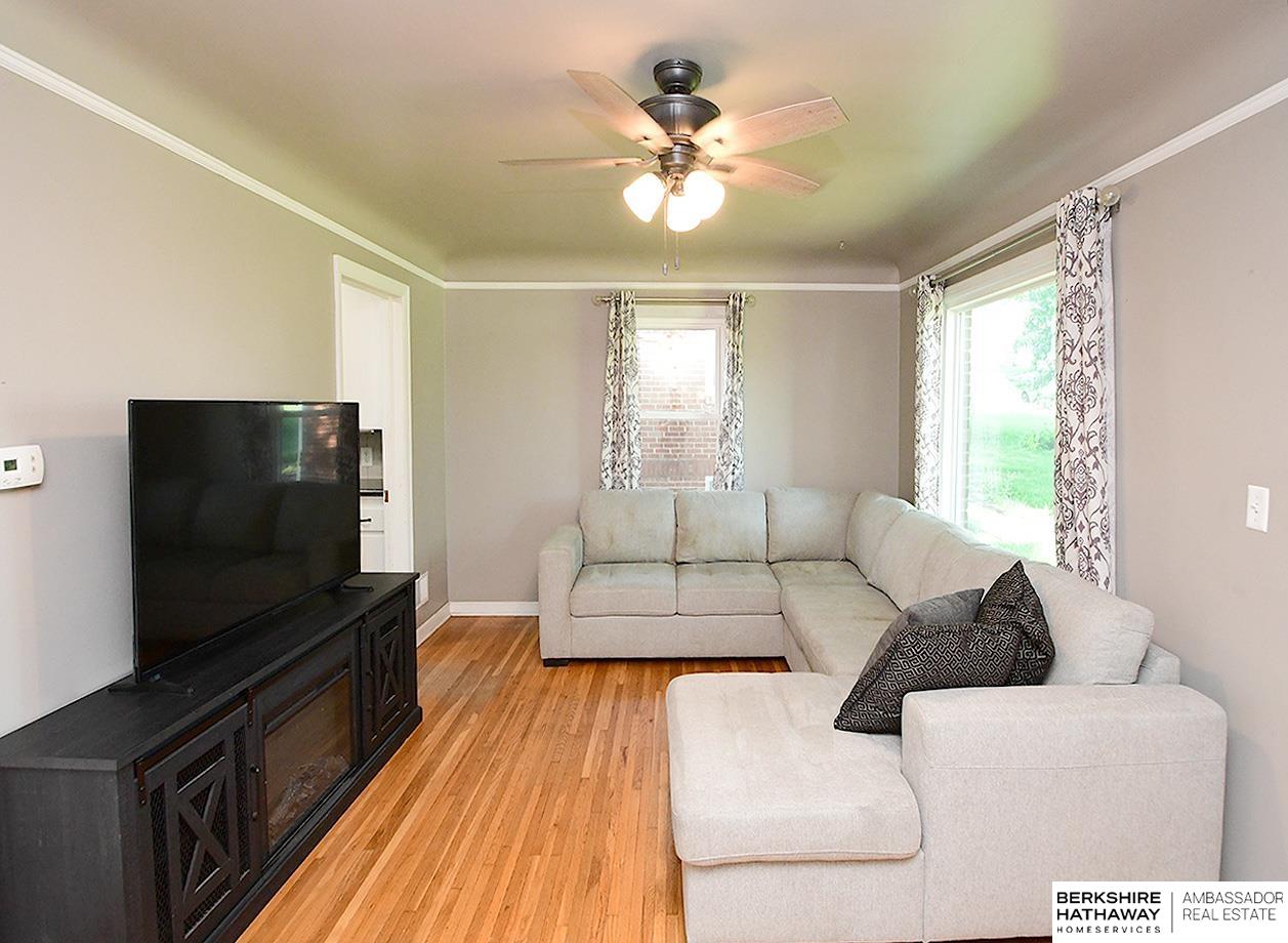 Omaha, Nebraska 68111, United States, 3 Bedrooms Bedrooms, ,2 BathroomsBathrooms,Residential,Pending,181362